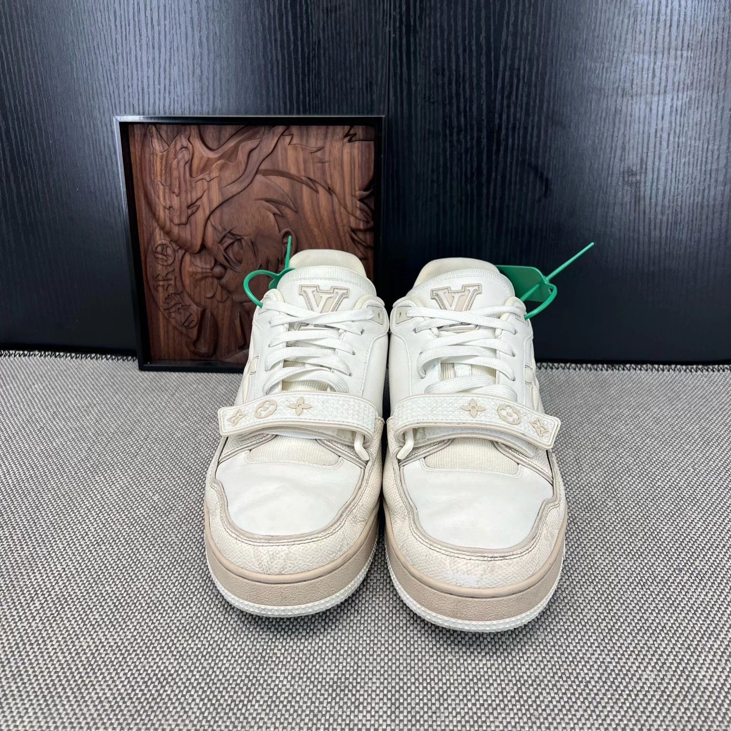 Louis Vuitton LV Trainer Beige Velcro Strap US8 Like New Size US 9 / EU 42 - 4 Thumbnail