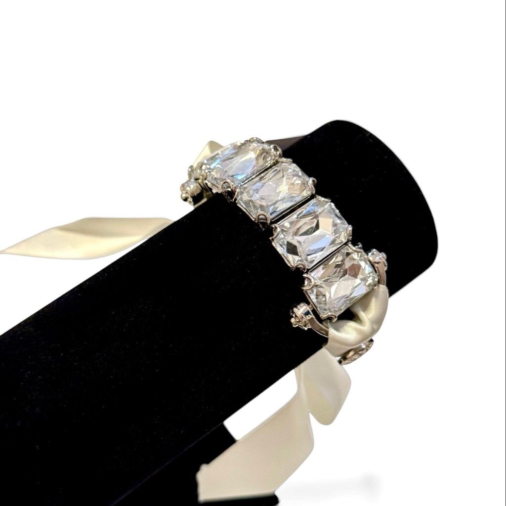 Aeropostale AEROPOSTALE Ivory Satin Bow Crystal Bracelet | NWT Size ONE SIZE - 3 Thumbnail