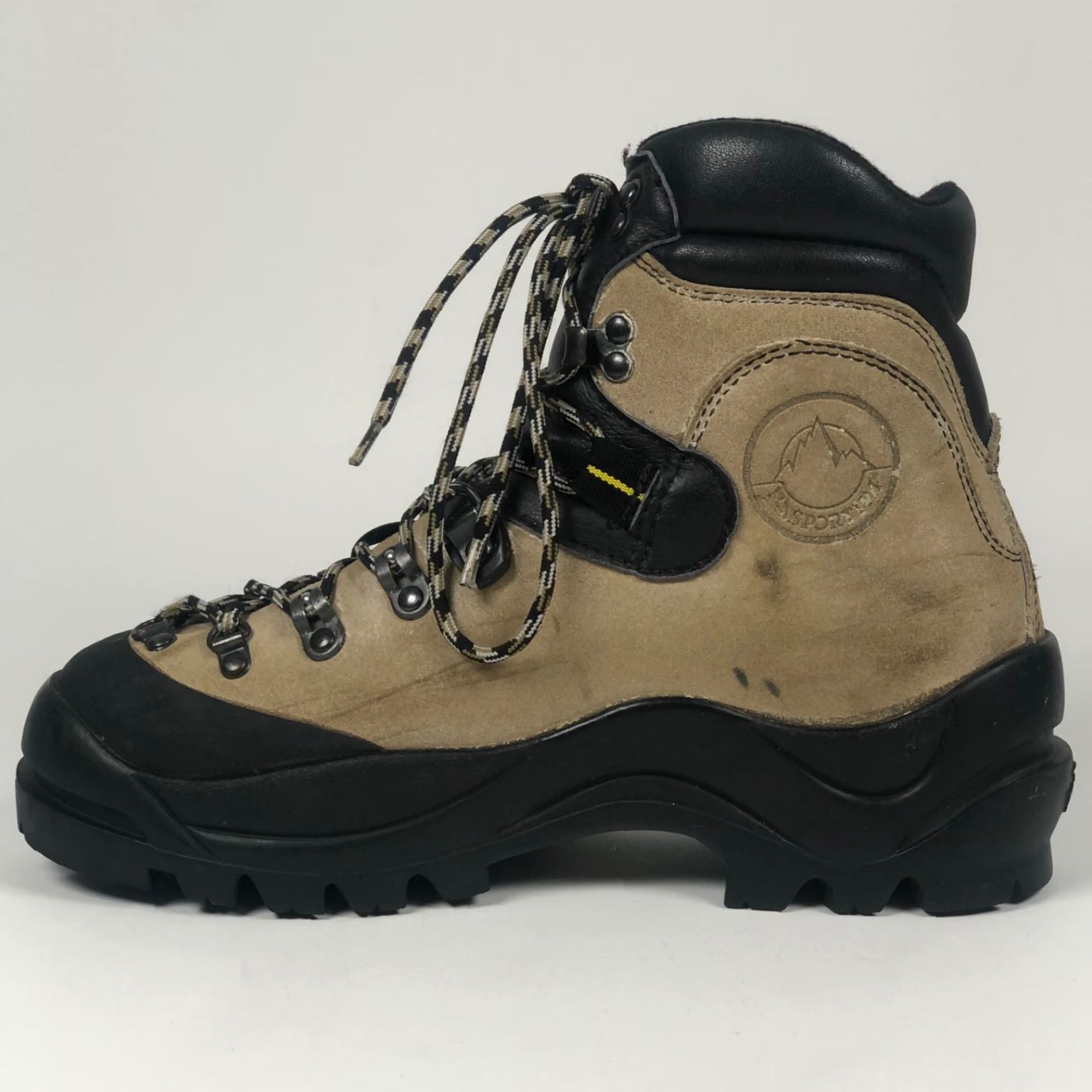 La Sportiva La Sportiva Makahu Boots Women US 8 / EU 39.5 Brown Leather Waterproof Ankle Lace Up Round Toe Rubber Outsole Block Heel Nature Outdoor Womens Size US 8 / IT 38 - 5 Thumbnail