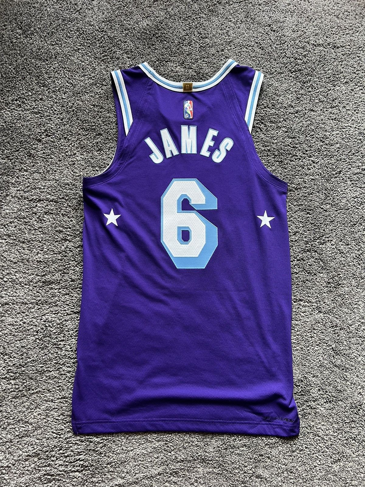 NBA × Nike Lebron James authentic Nike jersey Size US S / EU 44-46 / 1 - 2 Thumbnail