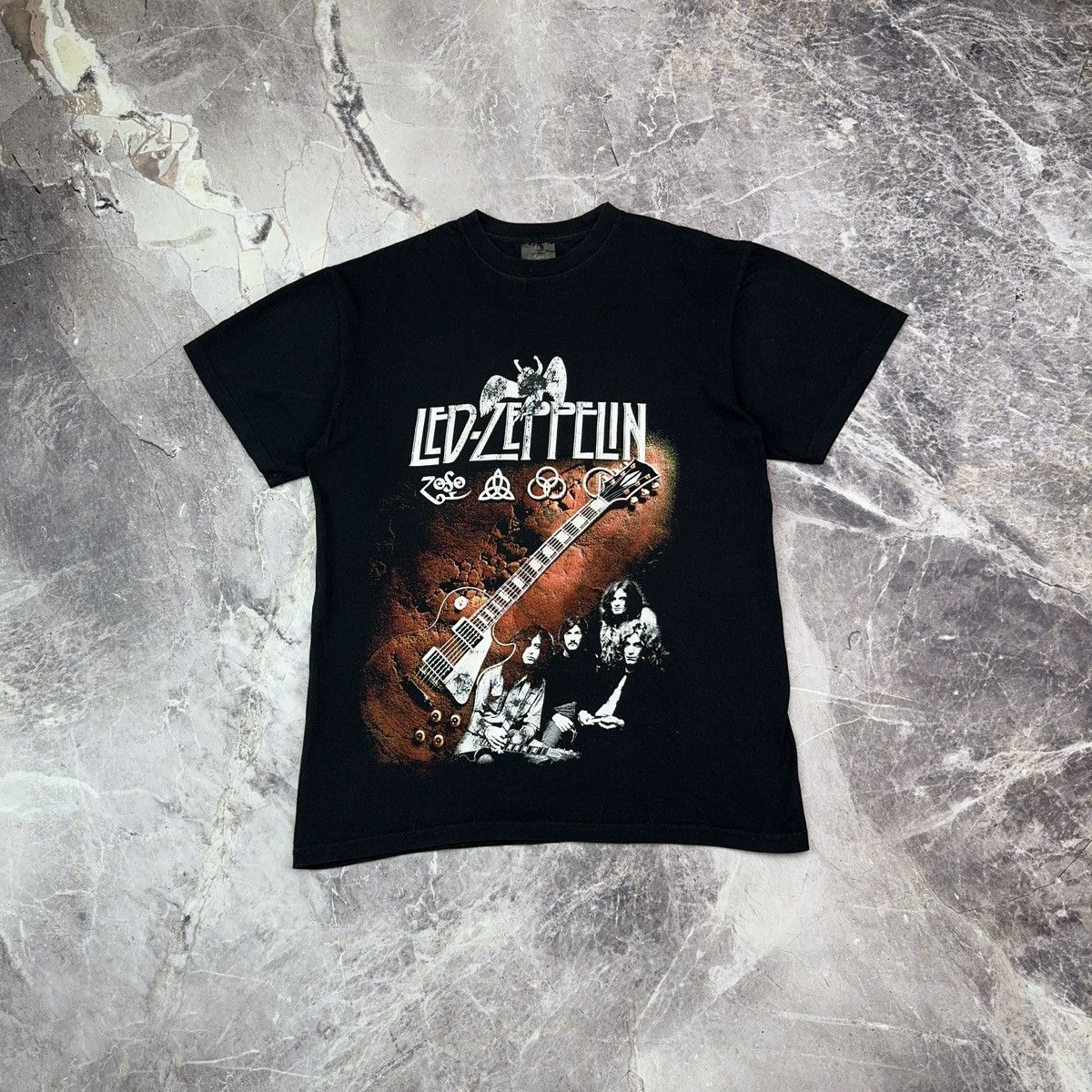 Band Tees × Led Zeppelin Vintage 00s Led Zeppelin T shirt Big Logo Zoso Rock Merch M Size US M / EU 48-50 / 2 - 1 Thumbnail