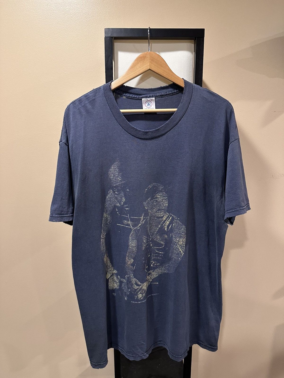Vintage Vintage 1997 Tupac “Stop the Violence” Distressed Rap Tee Size US XL / EU 56 / 4 - 1 Thumbnail