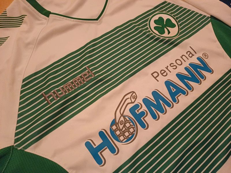 Hummel Hummel Greuther Fürth 2019-20 home shirt Size US L / EU 52-54 / 3 - 4 Thumbnail