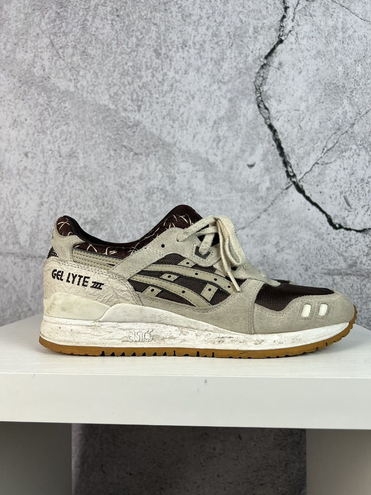 Asics Asics Gel-Lyte III Valentine Pack Chocolate Dark Brown/Sand Size US 9.5 / IT 39.5 - 1 Thumbnail