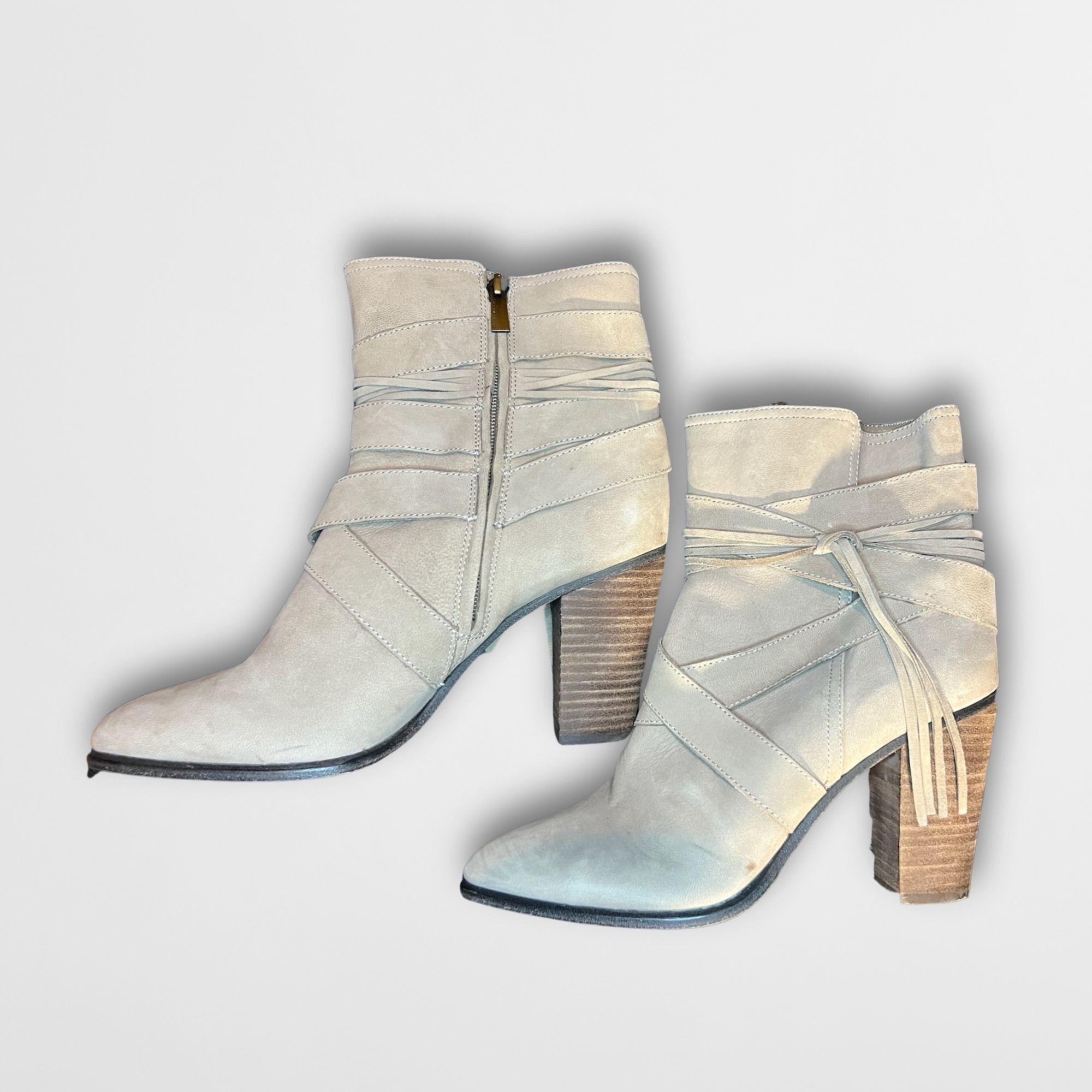 Vince Camuto Vince Camuto Womens Ferrah Bootie Tan/Cashmere Size 10 Suede Size US 10 / IT 40 - 2 Thumbnail