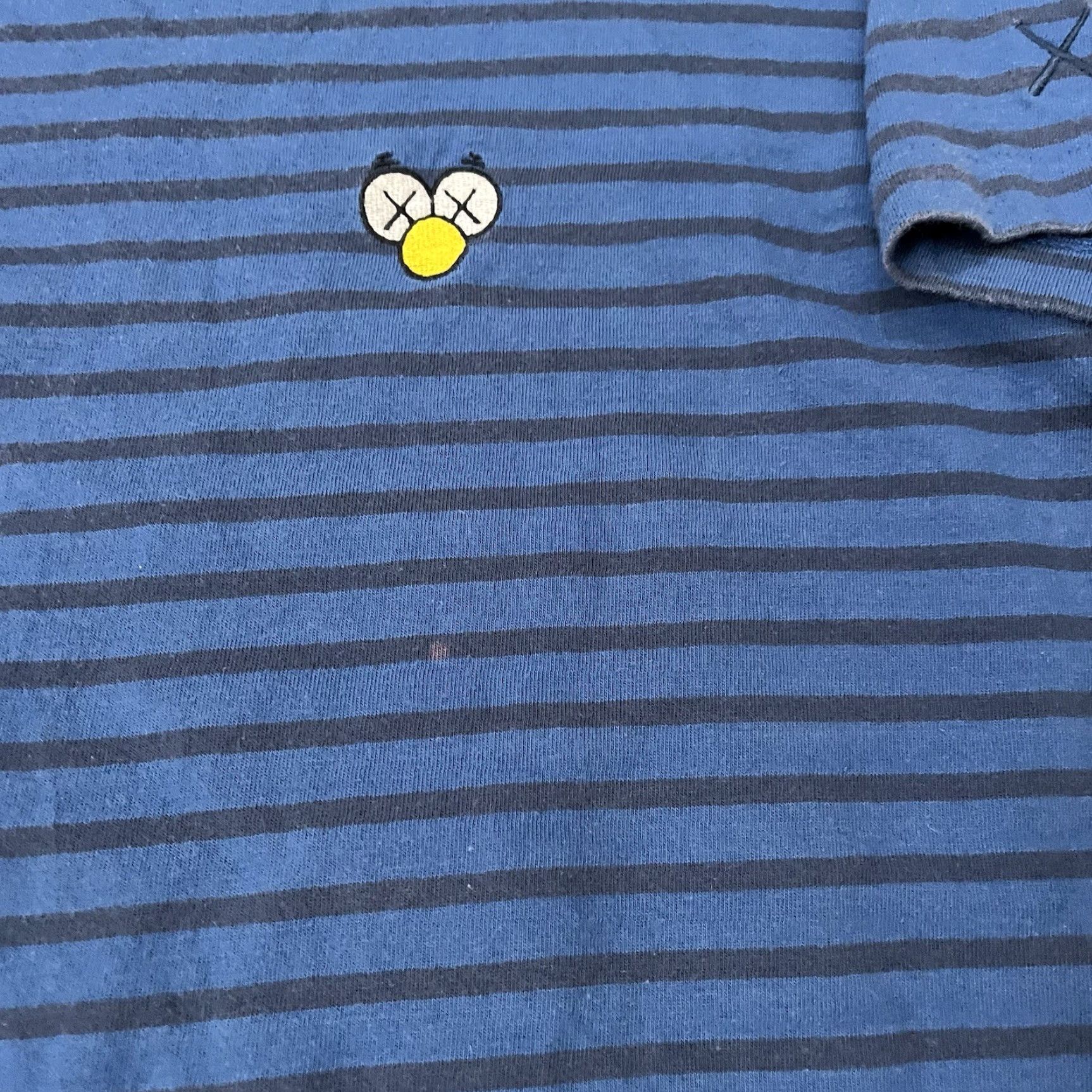 Kaws KAWS x Uniqlo Sesame Street T-Shirt Mens Large Short Sleeve Cotton Blue Embroidered Cookie Monster Graphic Size US L / EU 52-54 / 3 - 3 Thumbnail