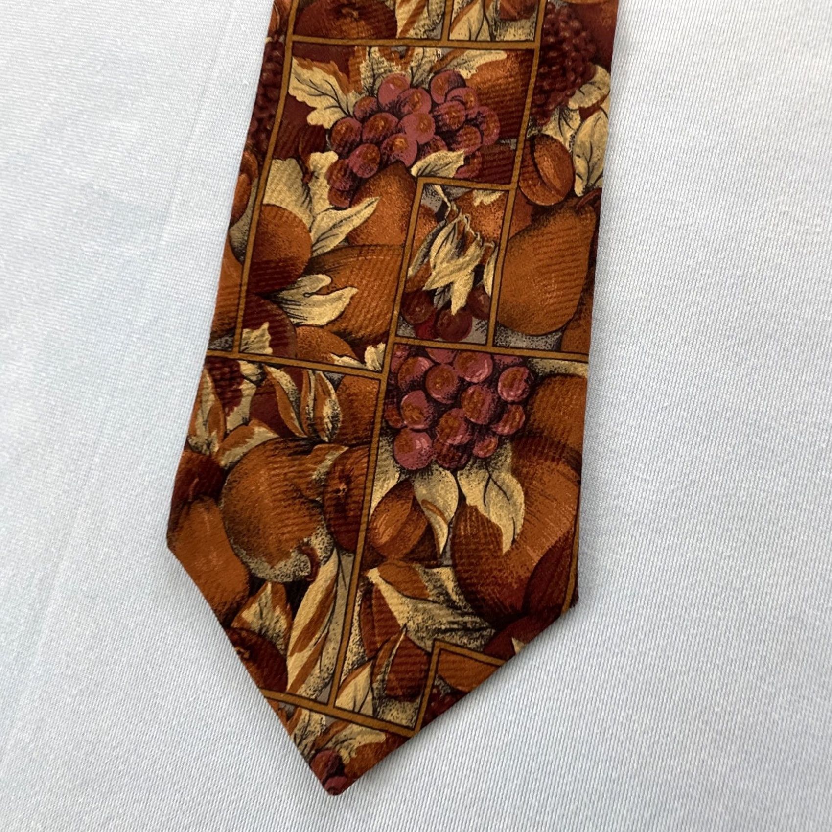 Vintage VINTAGE Necktie LDM Italy Silk Baroque Grapes Figs Pears Wedding Brown Red 4x59 Men Tie Size ONE SIZE - 2 Thumbnail