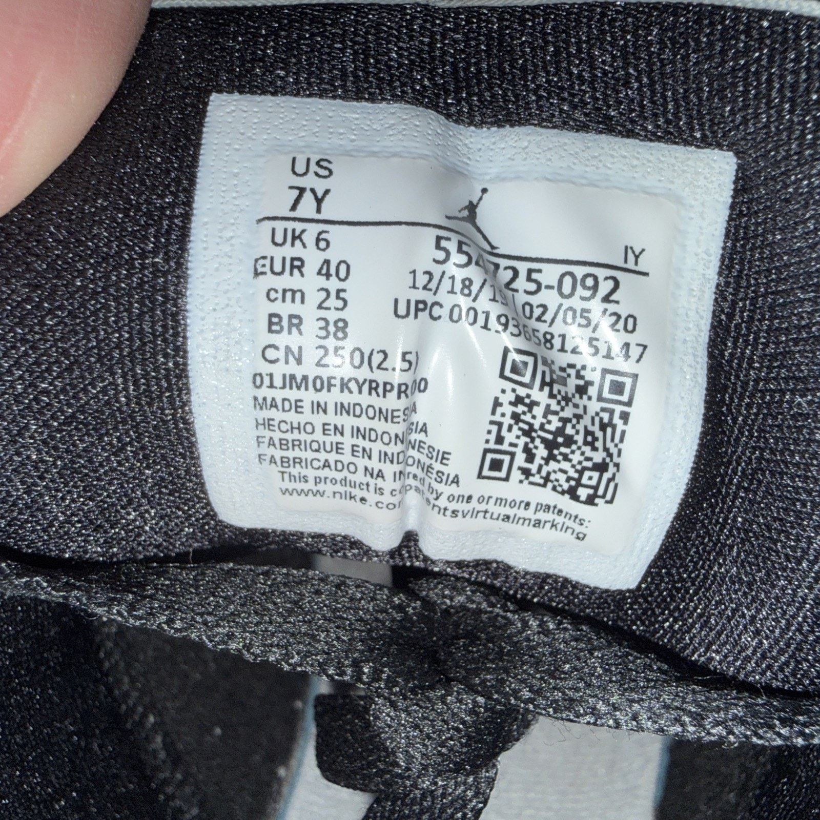 Jordan Brand Air Jordan 1 Mid (GS) Light Smoke Grey/Black-White 7Y-8.5w Size US 7 / EU 40 - 6 Thumbnail