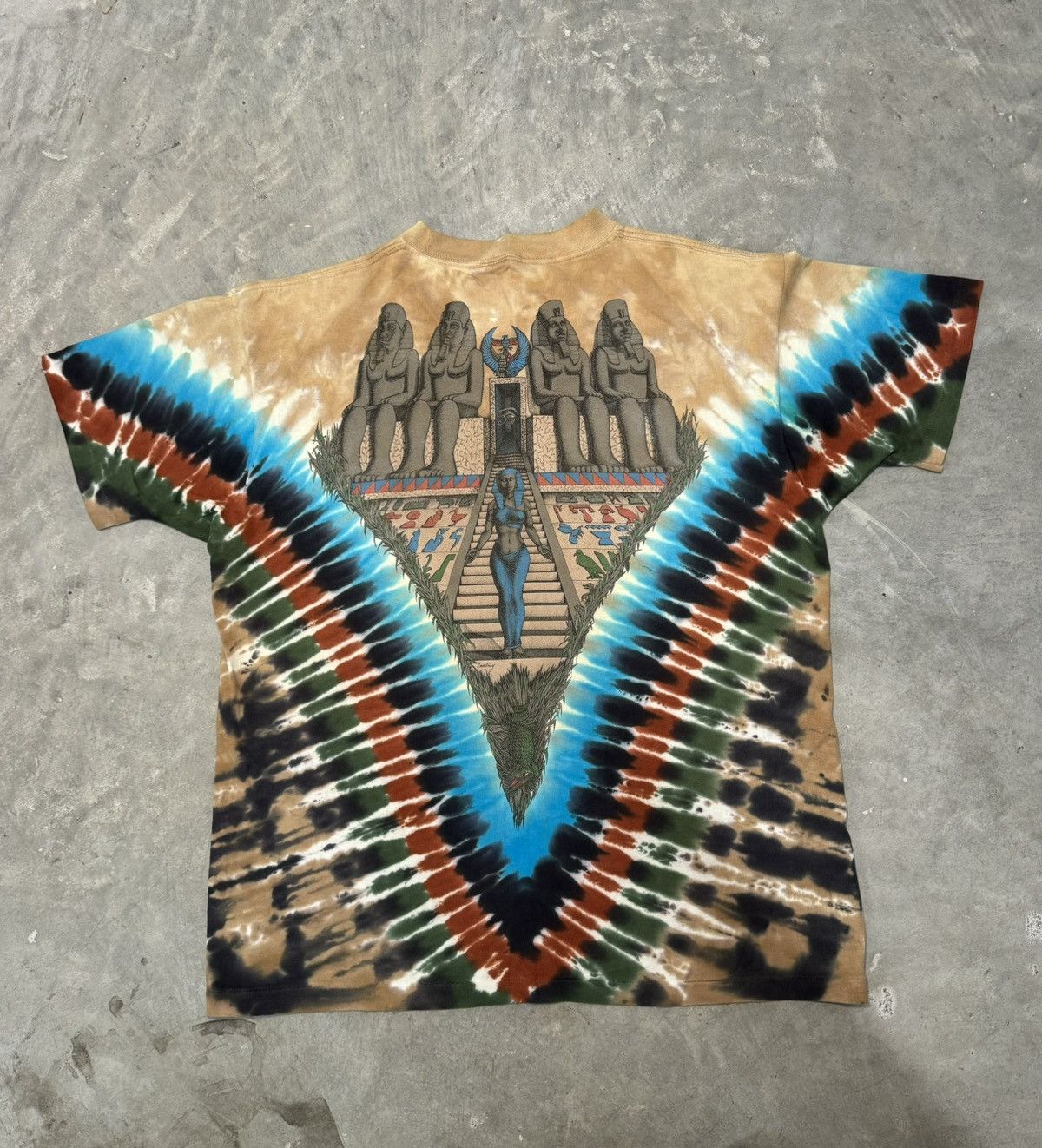 Liquid Blue Ancient Egypt Pharaoh Liquid Blue 90s grail very rare Size US XL / EU 56 / 4 - 2 Thumbnail