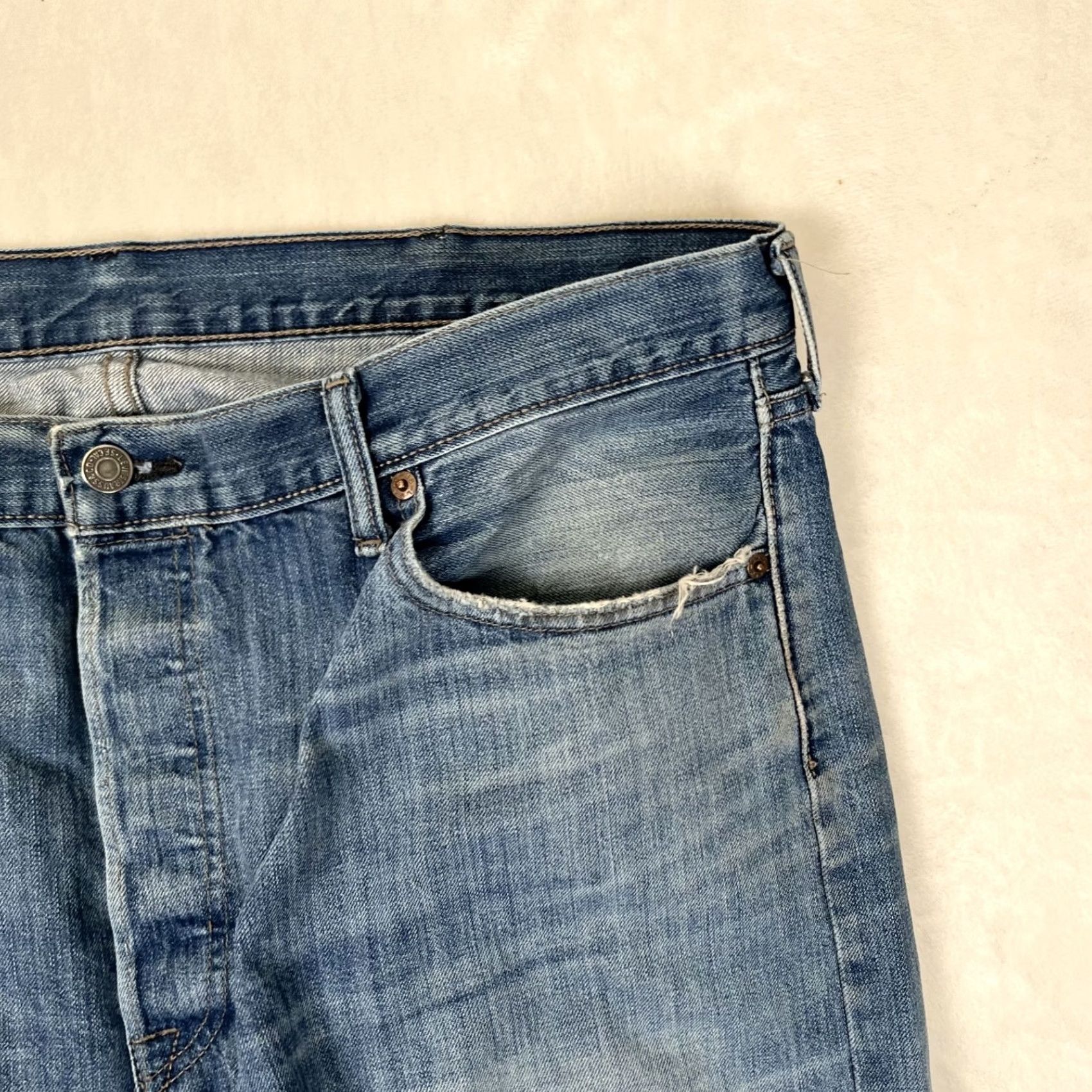 Levi's VINTAGE Levi’s 501 Jeans Blue Denim Size 40x32 Medium Wash Distressed Regular Mens Jeans 501 Series 90s Grunge USA Size US 40 / EU 56 - 6 Thumbnail