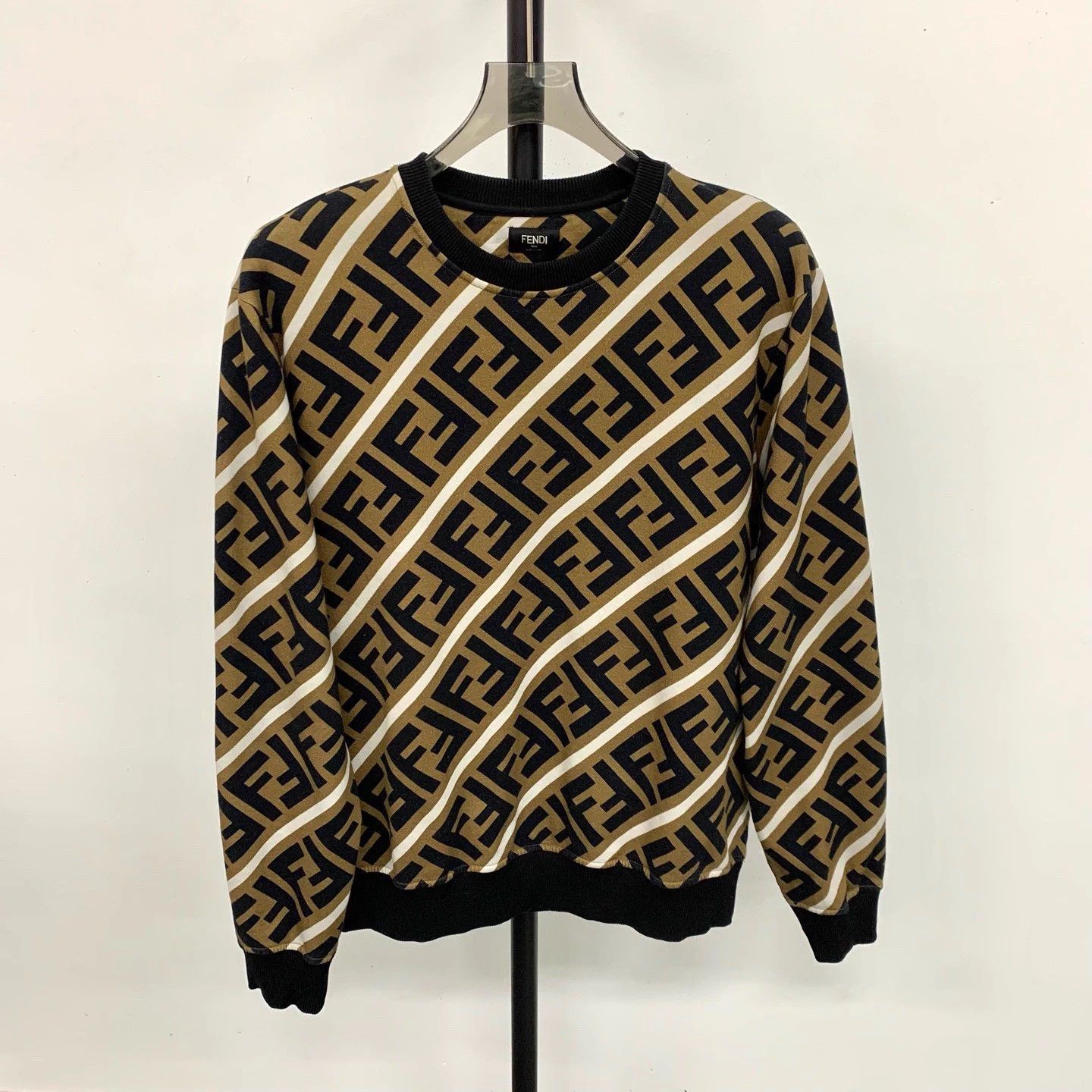 Fendi FENDI All-over Logo Crewneck Sweatshirt XL Size XL / US 12-14 / IT 48-50 - 1 Thumbnail