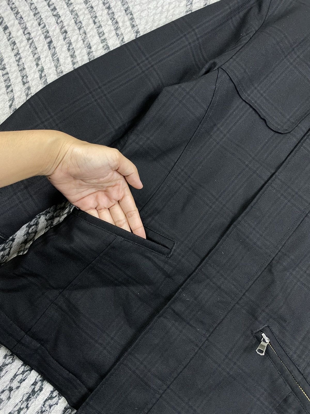 Japanese Brand Vintage High Street Casual Black Zipper Jacket Size US S / EU 44-46 / 1 - 7 Thumbnail