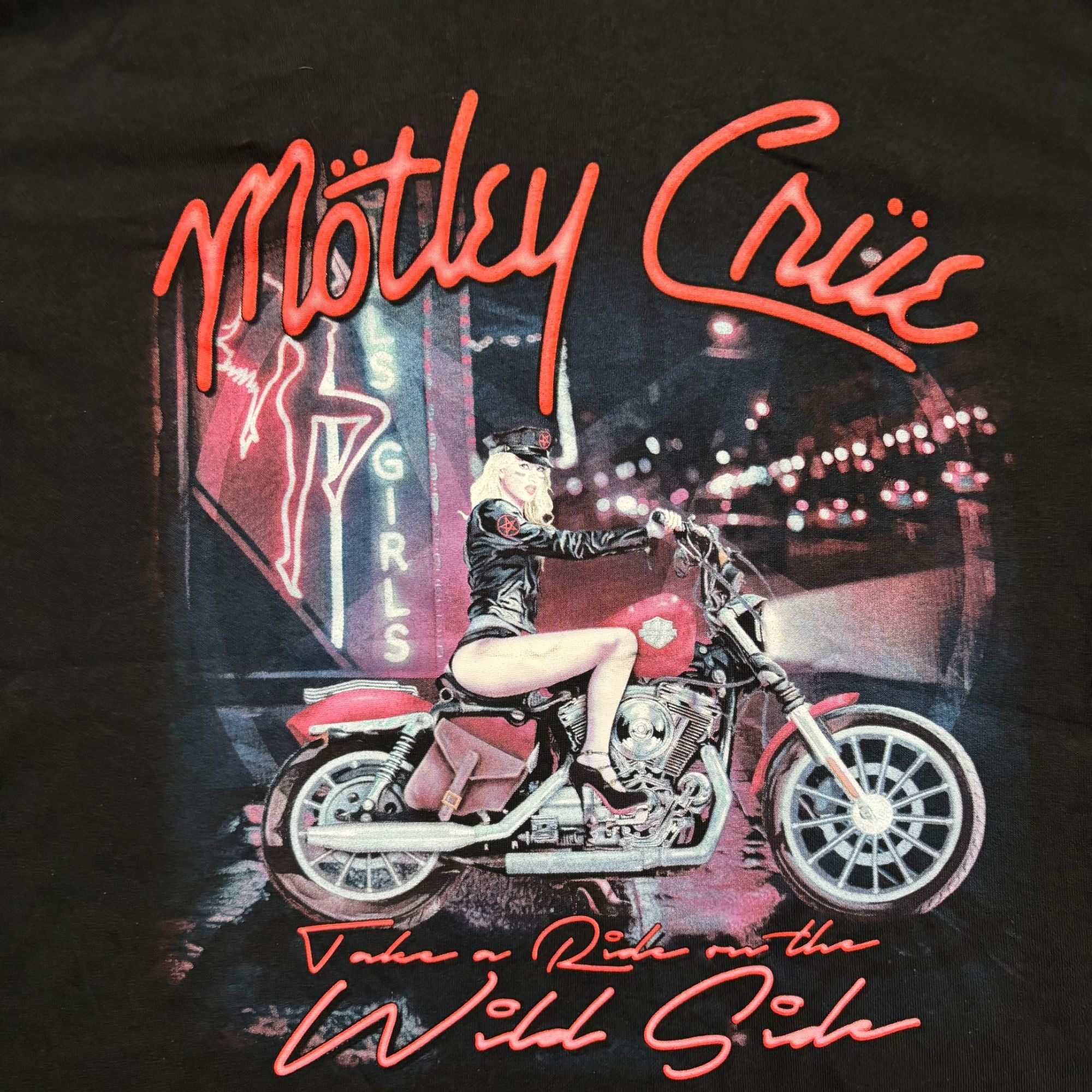 Band Tees Motley Crue Take A Ride On The Wild Side Band Tee M Size US M / EU 48-50 / 2 - 2 Thumbnail
