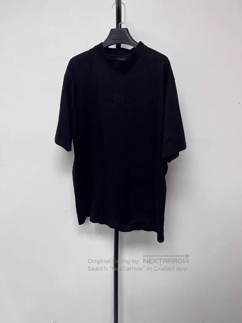 Balenciaga Balenciaga Solid Color Logo Embroidered Round Neck Short S Size US S / EU 44-46 / 1 - 1 Thumbnail