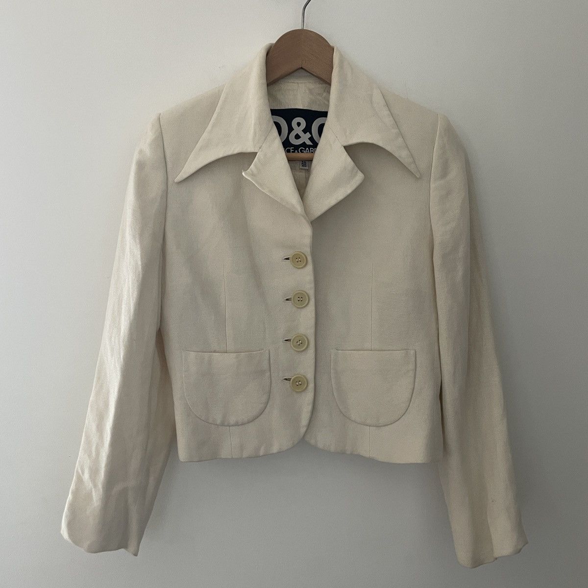 image of Dolce Gabbana Y2K Dolce & Gabbana Cropped Blazer Made In Italy Cream 26/40 in White, Women's (Size 