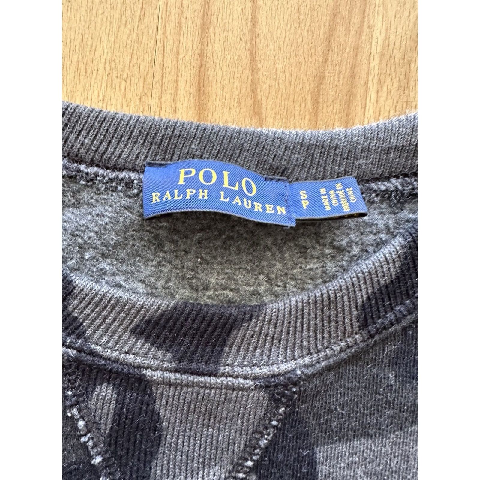 Polo Ralph Lauren Polo Ralph Lauren Sweatshirt Womens Size Small Black Gray Camo Pullover Size S / US 4 / IT 40 - 3 Thumbnail