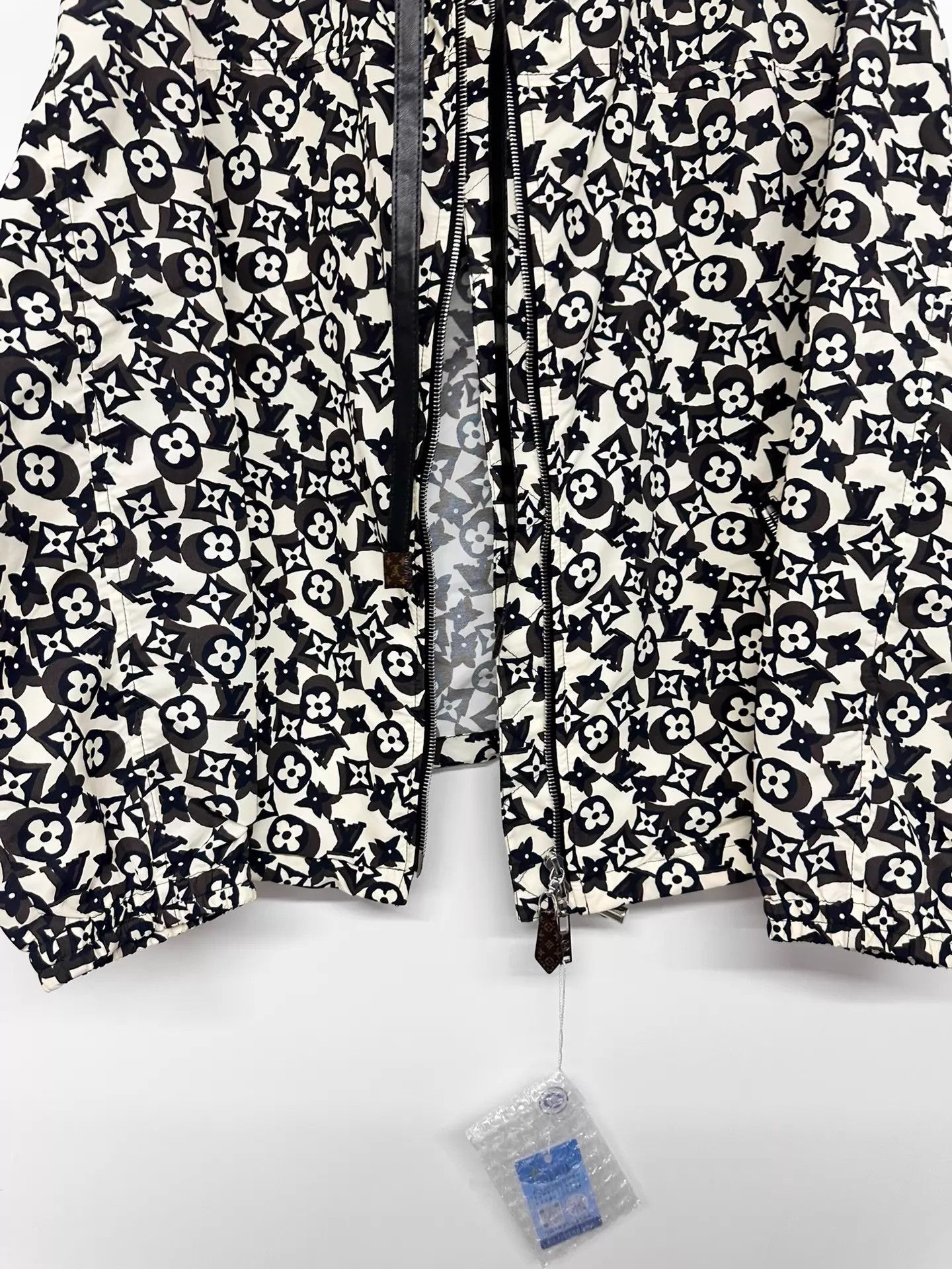 Louis Vuitton Louis Vuitton All-over Print Short Jacket Size 40 Size S / US 4 / IT 40 - 5 Thumbnail