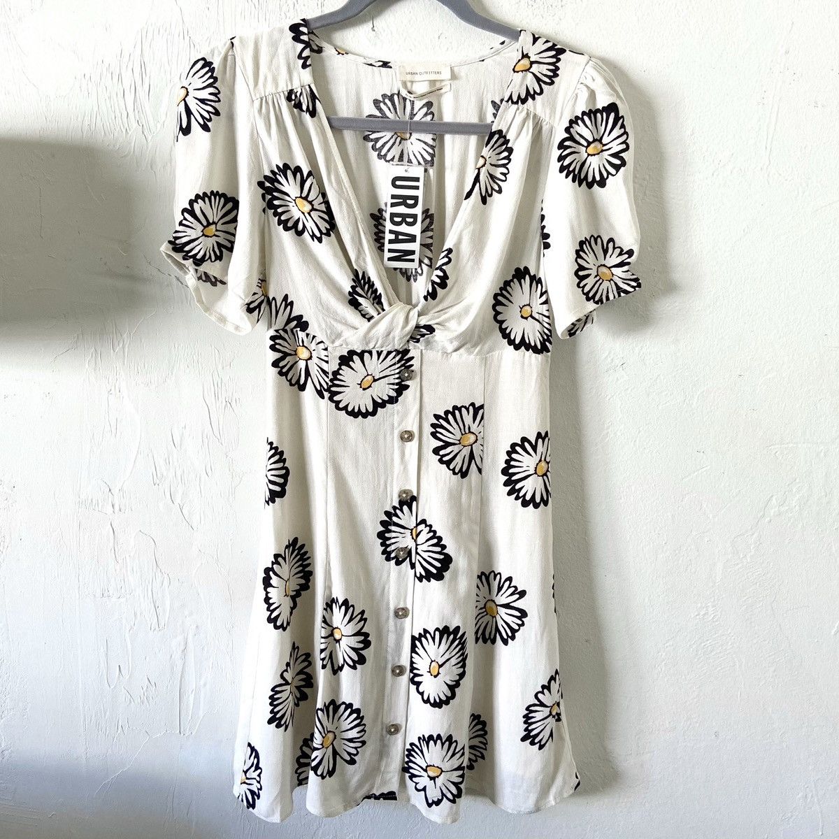 Urban Outfitters NWT Urban Outfitters Floral Daisy Print Mini Dress | XS Size XS / US 0-2 / IT 36-38 - 1 Thumbnail
