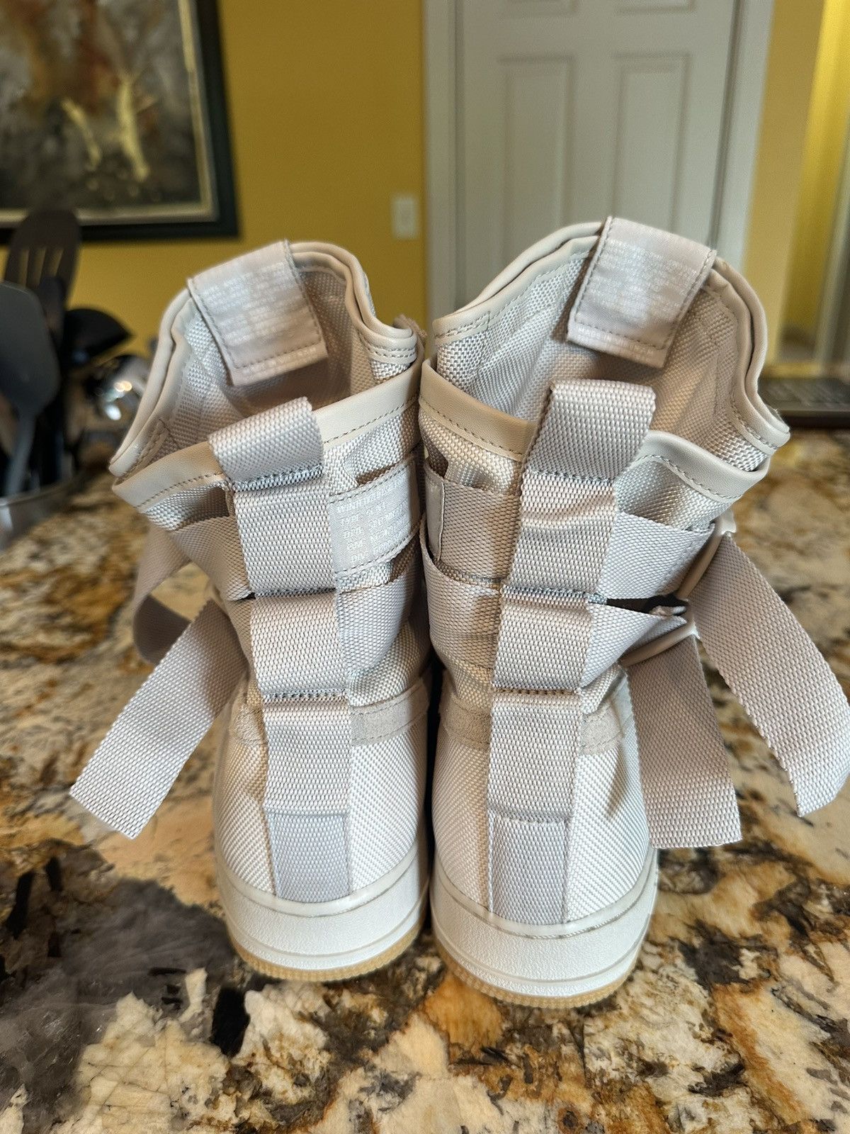 Nike SF Nike Air Force 1 Size US 11 / EU 44 - 4 Thumbnail