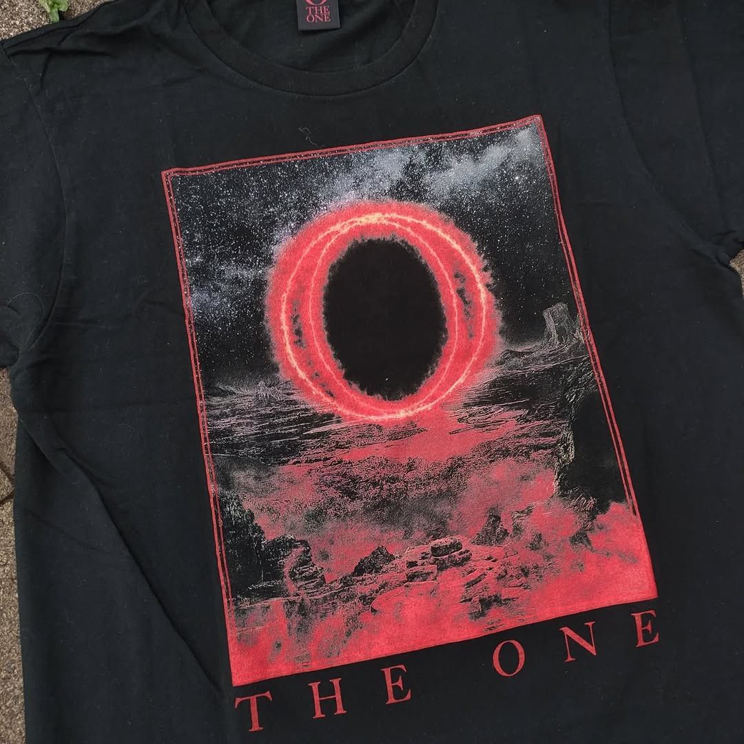 Band Tees BABYMETAL The One 2023 Red Version Brand New Tee Size US L / EU 52-54 / 3 - 3 Thumbnail