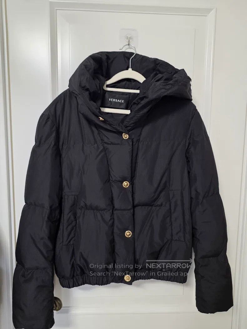 Versace Versace Black hooded down jacket Size S / US 4 / IT 40 - 1 Thumbnail