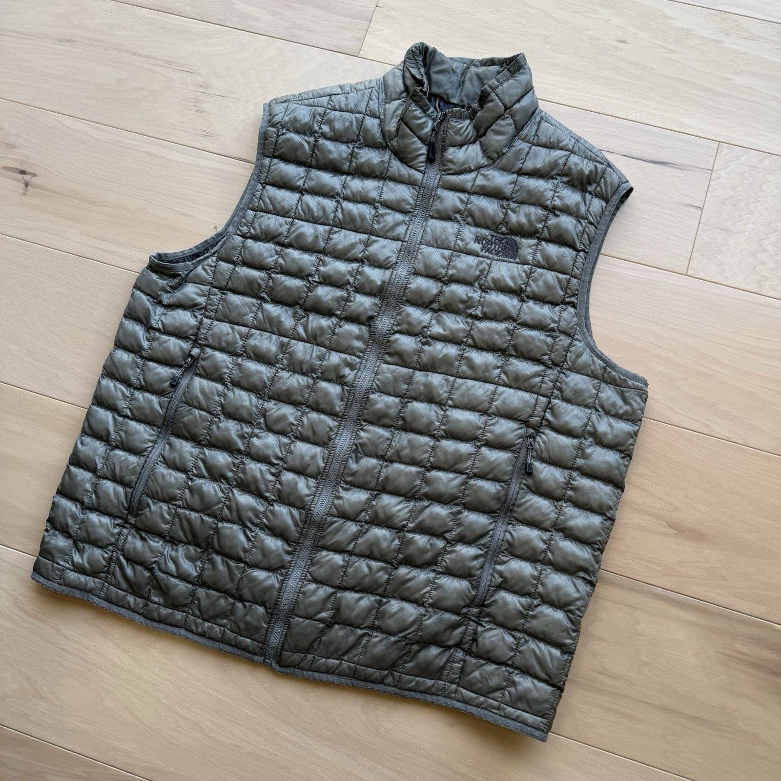 The North Face North Face Thermoball Vest XL Gray Full Zip Outdoors Hiking Size US XL / EU 56 / 4 - 9 Thumbnail