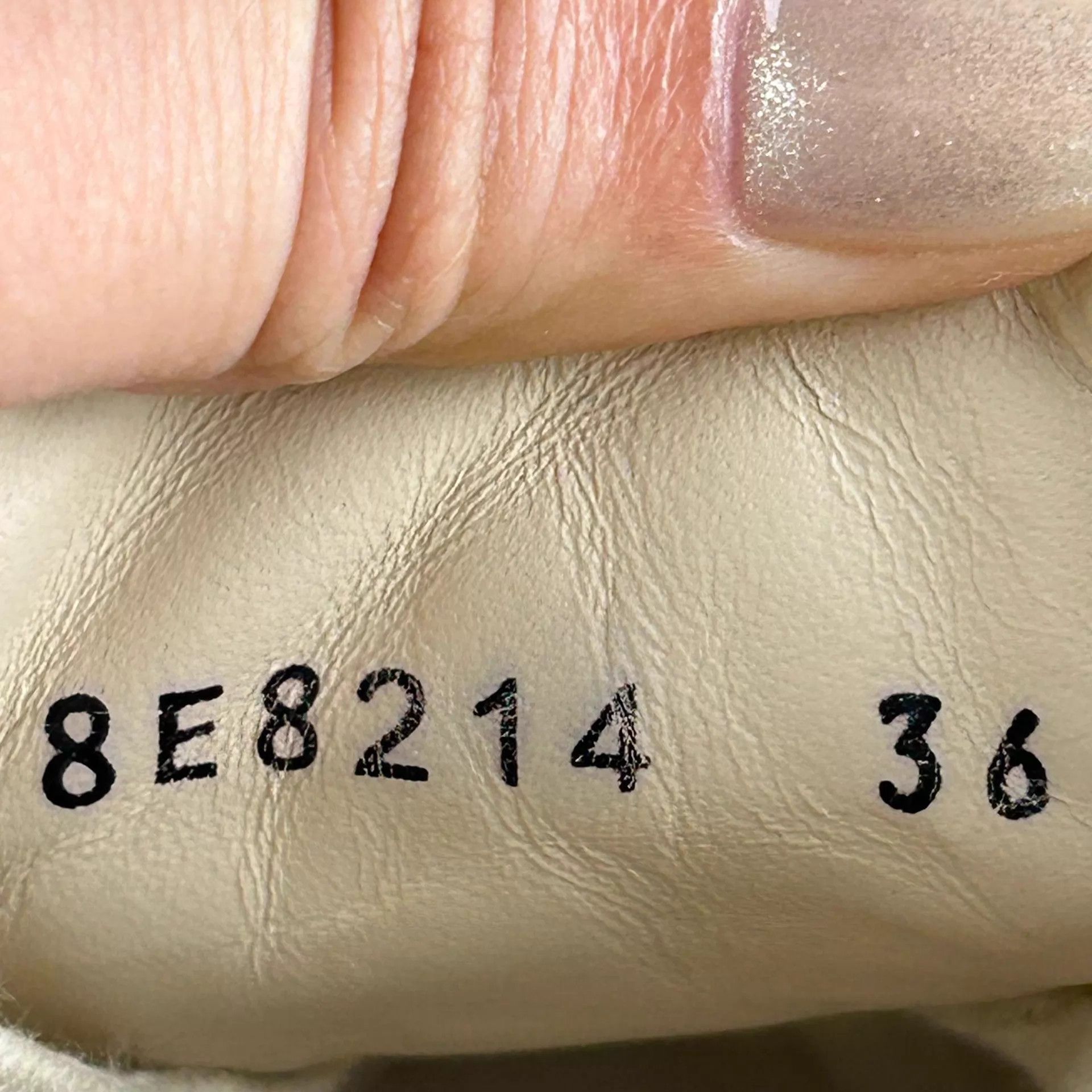 Fendi Fendi Monogram Beige Low-Top Sneakers 36 Size US 5.5 / IT 35.5 - 7 Thumbnail