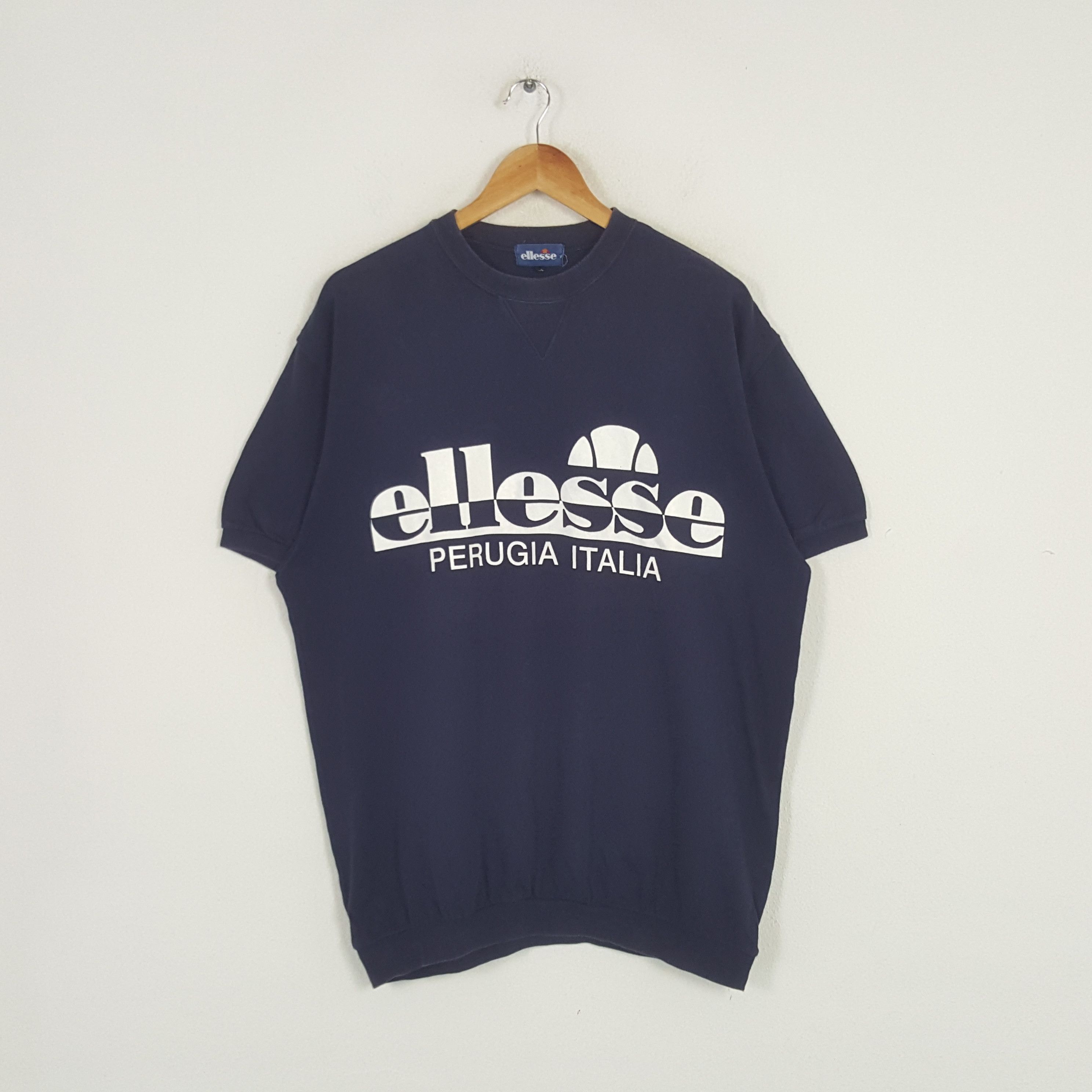 Ellesse × Vintage Vintage Ellesse Perugia Italia Short Sleeve Sweatshirt Size US L / EU 52-54 / 3 - 1 Thumbnail