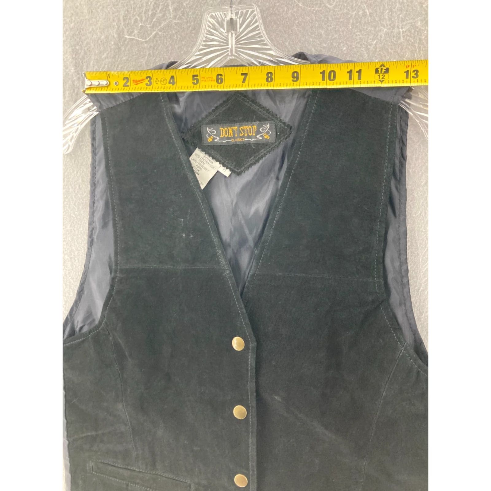 Vintage VINTAGE Don't Stop Classics Motorcycle Vest Women's M Black Leather Sleeveless Short Snap Closure Adult Womens Motorcycle Vest Size M / US 6-8 / IT 42-44 - 4 Thumbnail