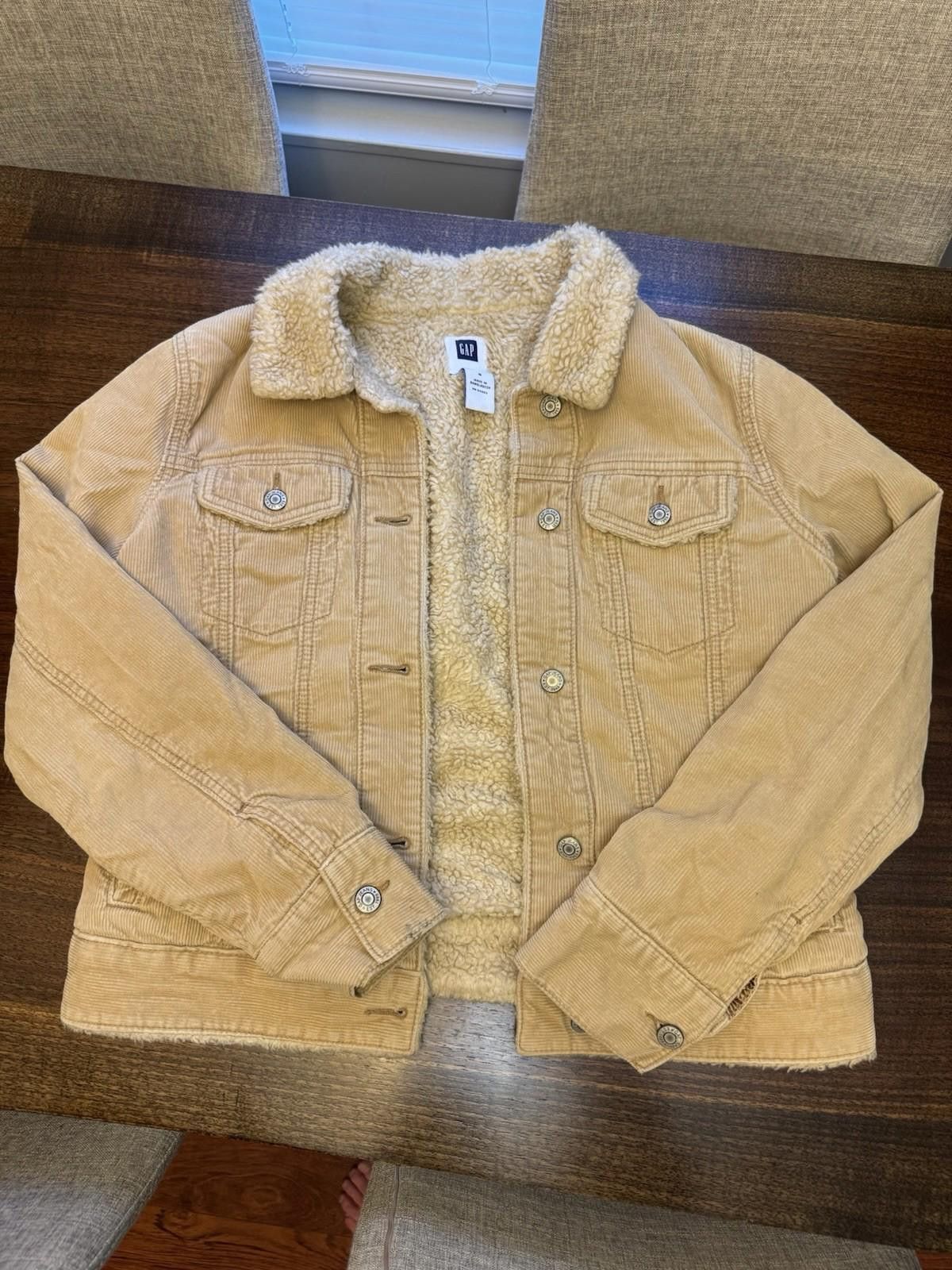 Gap Women’s M Y2K Gap Corduroy Tan Fur Lined Button Up Jacket Size M / US 6-8 / IT 42-44 - 1 Thumbnail