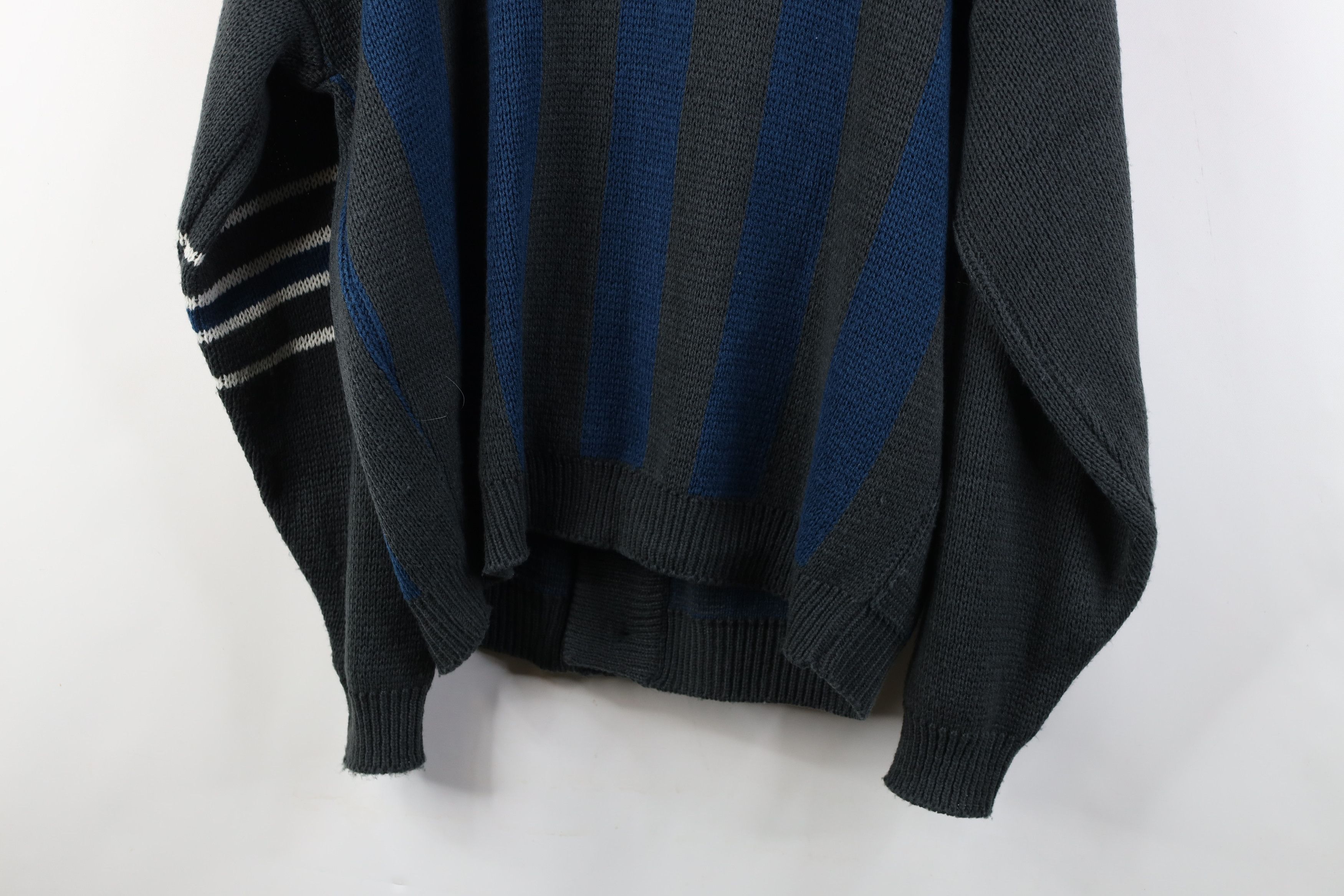Vintage Vintage 90s Streetwear Skateboard Knit Cardigan Sweater Size US M / EU 48-50 / 2 - 11 Thumbnail