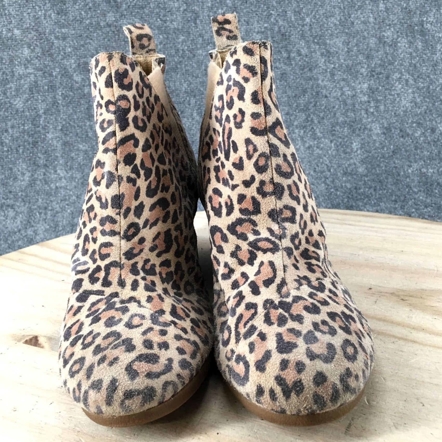 Toms TOMS Boots Women’s Kelsey Ankle Desert Booties Wedge Beige Leather Suede Leather Beige Boots Women’s 10 Mid Heel Casual Vintage No Size US 10 / IT 40 - 7 Thumbnail