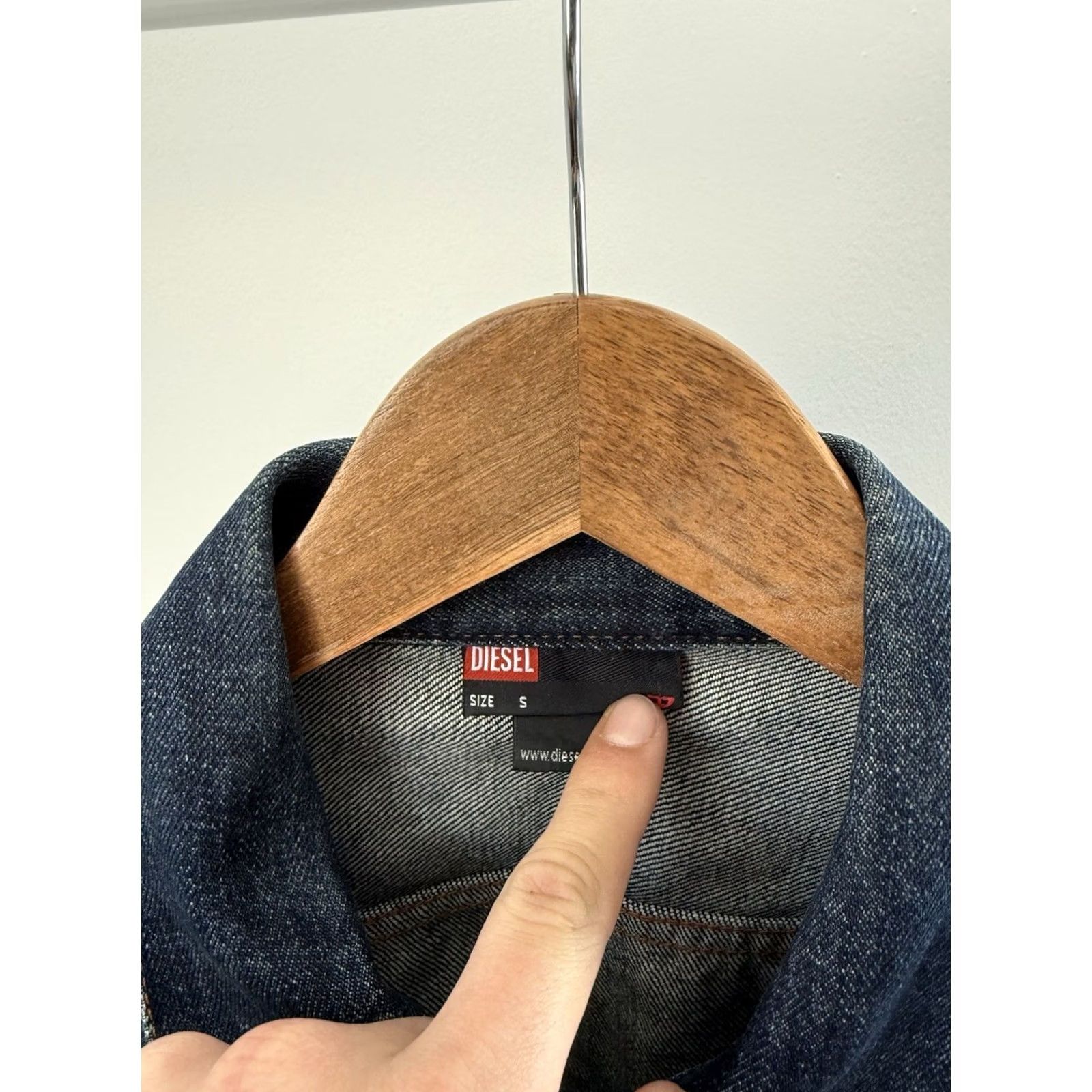 Diesel Vintage Diesel Denim Jacket Women’s Size S Dark Wash Trucker Classic Button Up Size S / US 4 / IT 40 - 7 Thumbnail