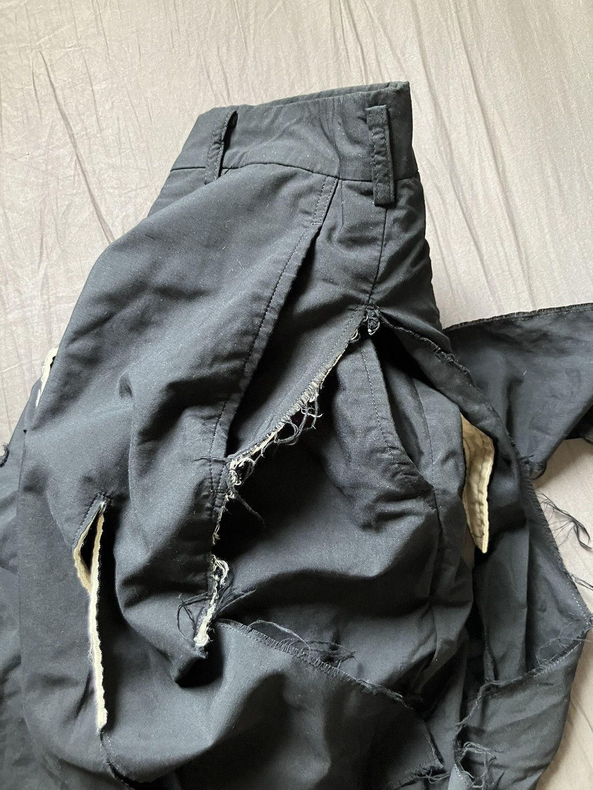 Comme des Garcons Homme Plus Comme Des Garcons Homme Plus SS19 Deconstructed Shorts Size US 30 / EU 46 - 4 Thumbnail