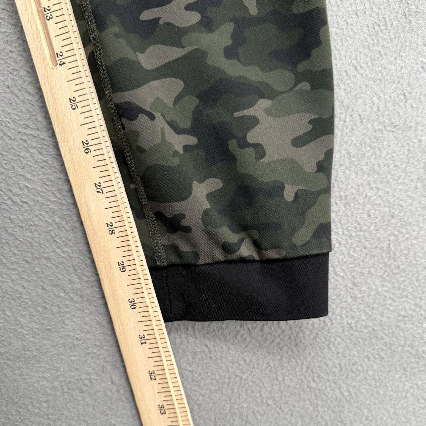 Vintage BYLT Elite Jogger Pants Mens 31 Green Camo Athletic Stretch Zip Pocket Pants Mens Regular Green Camouflage Jogger BYLT Mens 31 Camo Green Size US 31 - 4 Thumbnail