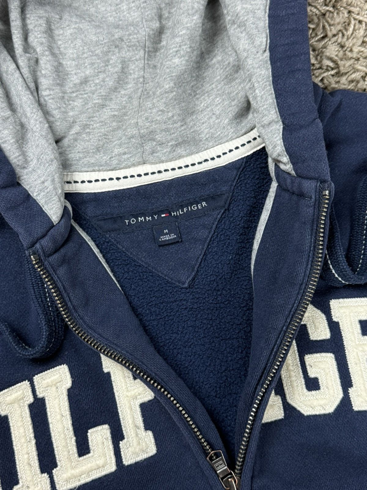 Tommy Hilfiger ZIP hoodie Tommy Hilfiger original streetwear casual item Size US M / EU 48-50 / 2 - 3 Thumbnail
