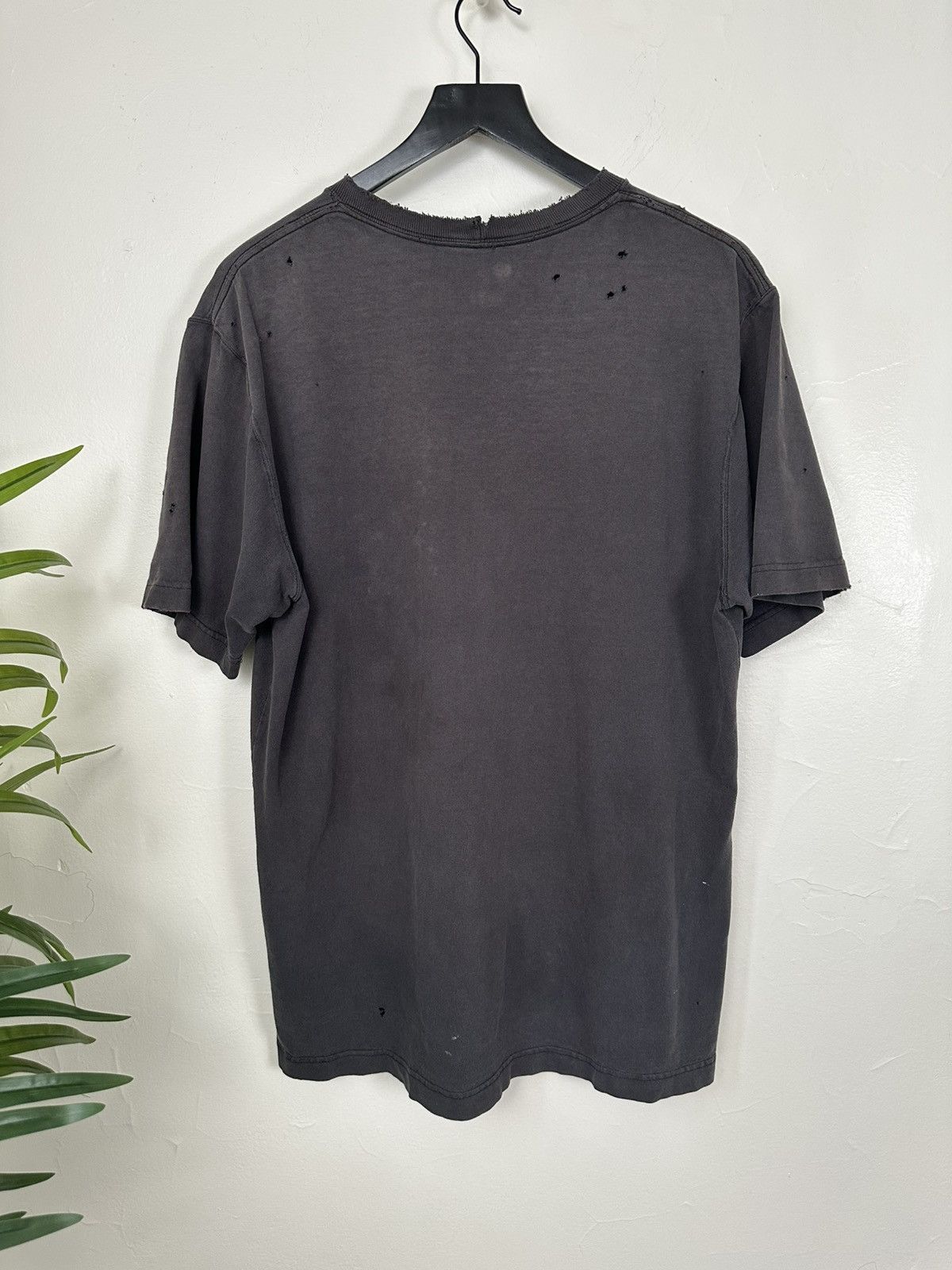 Carhartt (M) ABSOLUTELY BLASTED THRASHED Carhartt T Shirt Size US M / EU 48-50 / 2 - 9 Thumbnail