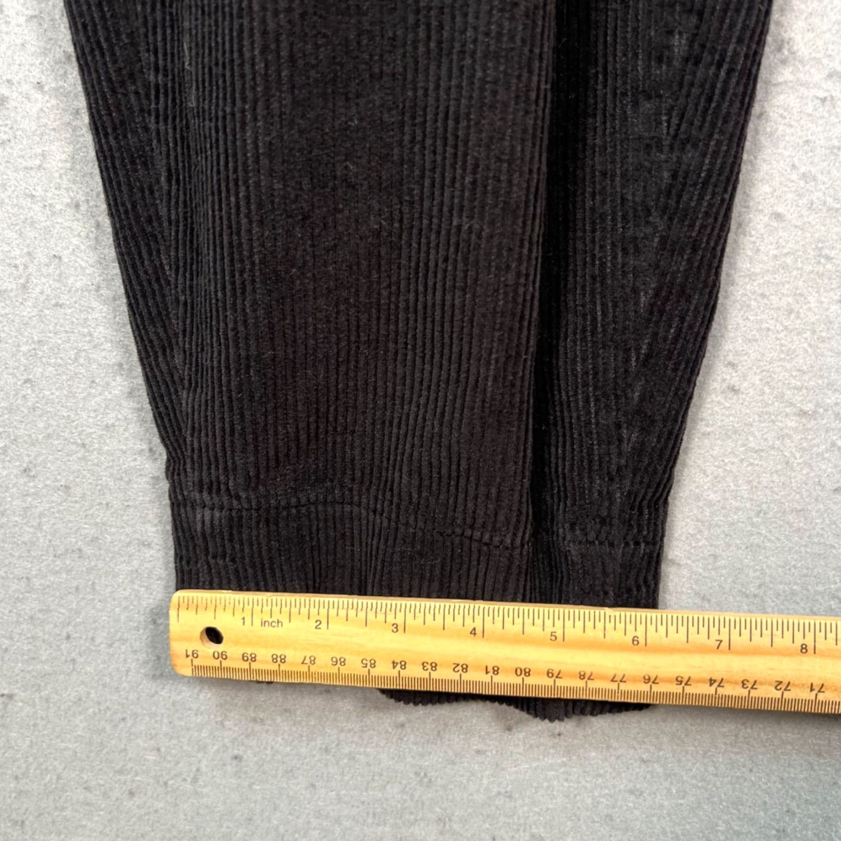 Zara Zara Mens Pants Black Corduroy Pleated Trousers Tapered Leg Chino Pants Casual Size 30 Regular Front Pleated Pocket Slash Pocket Inseam 26 in Mens Size US 30 / EU 46 - 7 Thumbnail