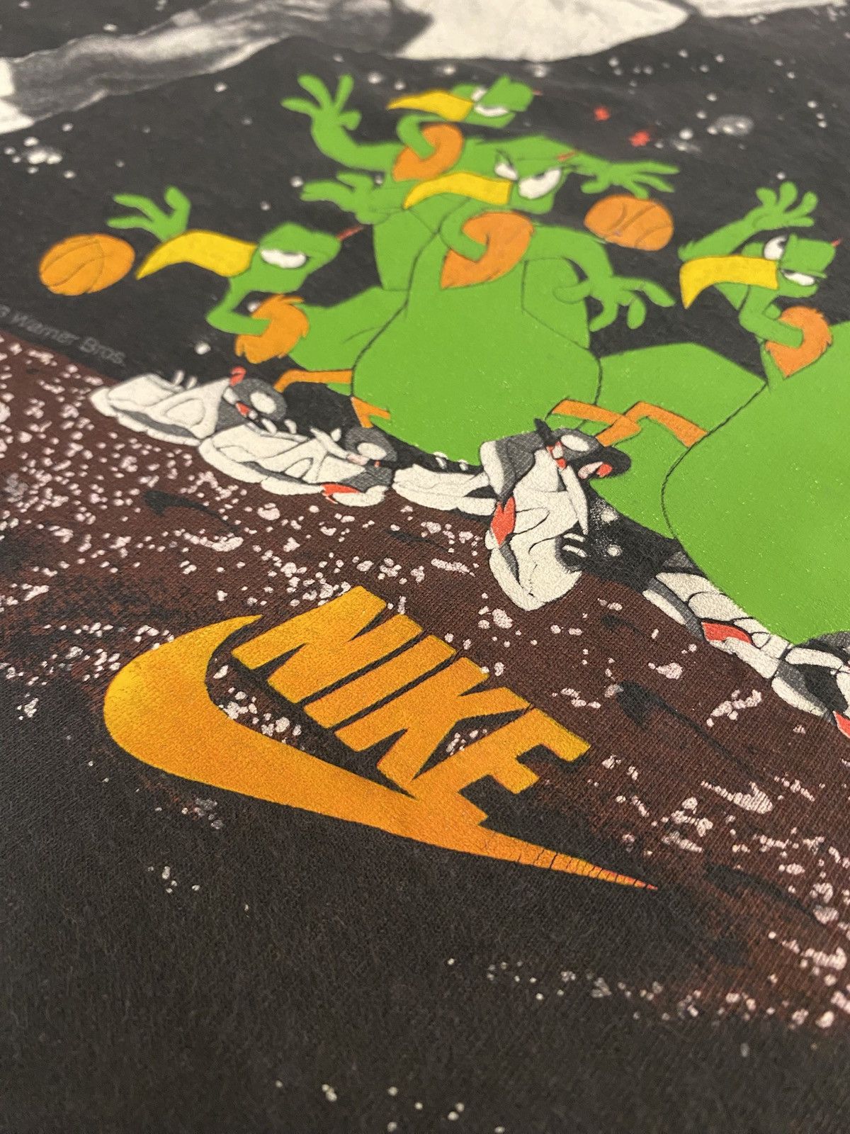Other RARE 1993 Looney Tunes x MJ x Nike MADE IN USA Tee Size US XL / EU 56 / 4 - 5 Thumbnail