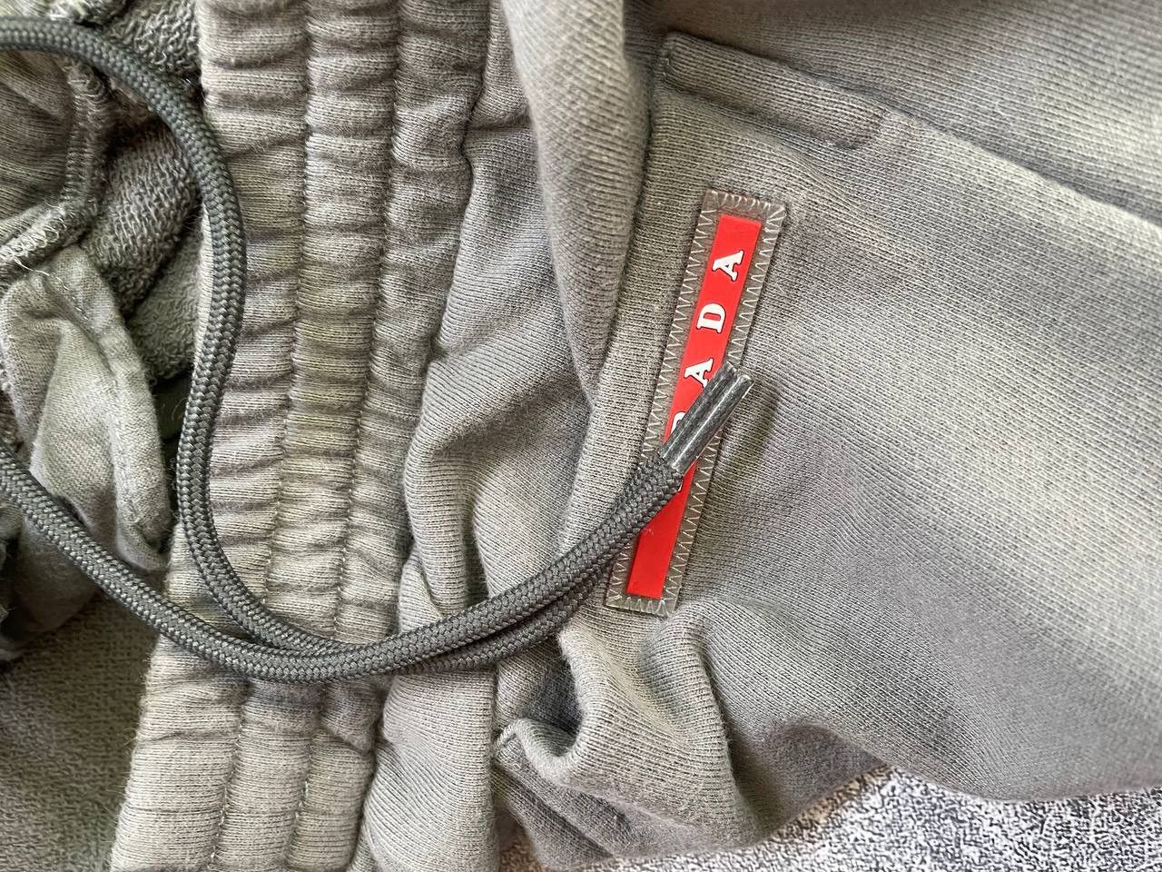 Prada Prada Sweatpants Joggers Red Tap Size US 30 / EU 46 - 9 Thumbnail