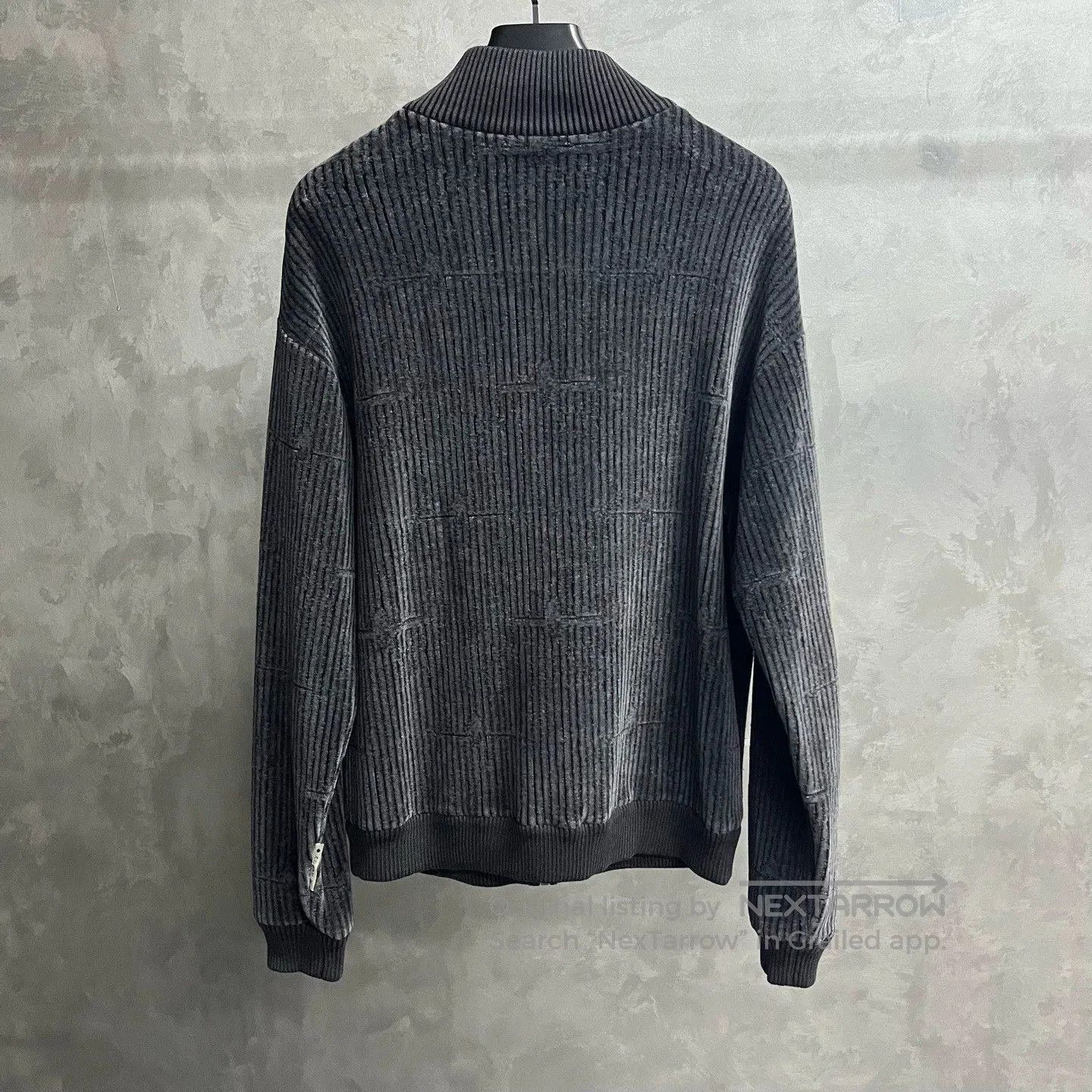 Louis Vuitton louis vuitton black logo zipper jacket. Size US L / EU 52-54 / 3 - 5 Thumbnail