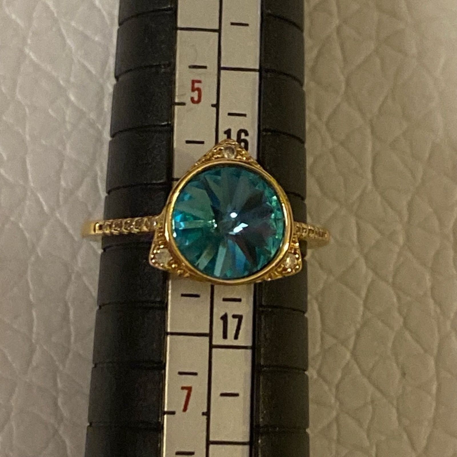 Other Vintage Gold Tone Statement Ring Blue Crystal Gem Size 7 Size ONE SIZE - 7 Thumbnail