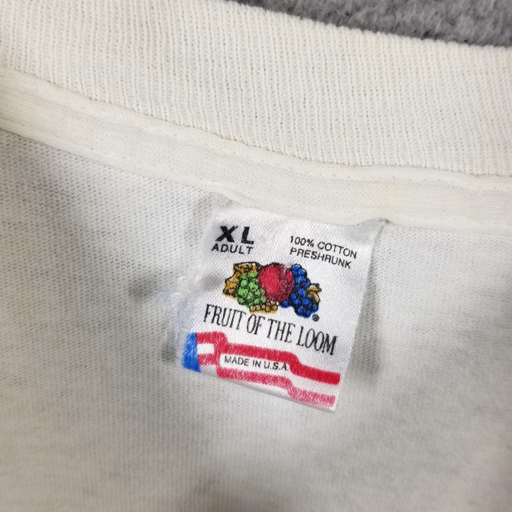 Fruit Of The Loom VINTAGE Alpine Pocket Tee Mountain Graphic Made USA Men XL White T-Shirt Canvas 90s Mens Size US XL / EU 56 / 4 - 4 Thumbnail