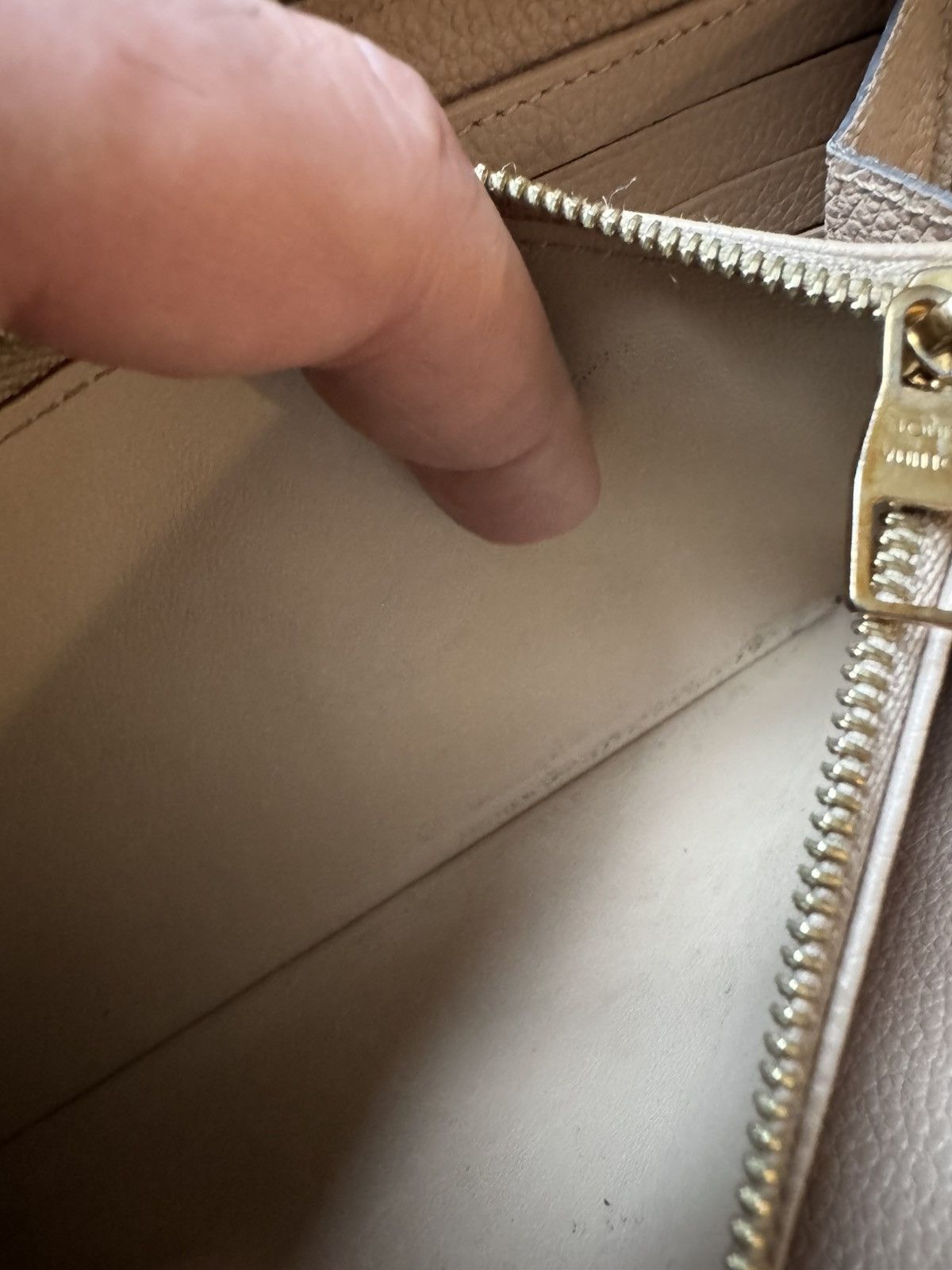 Louis Vuitton LOUIS VUITTON zip wallet purse pouch study all photos & desc Size ONE SIZE - 13 Thumbnail