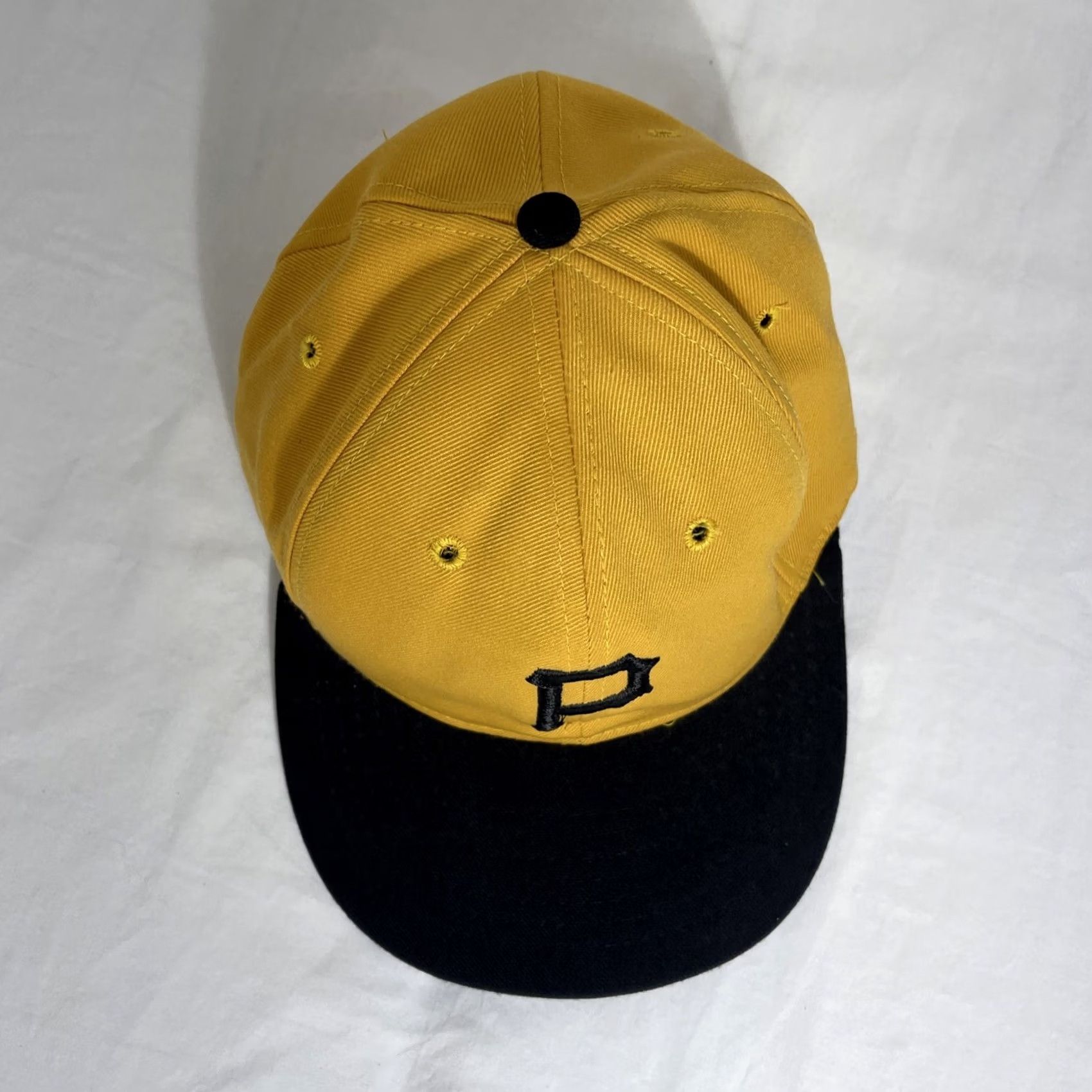 Vintage VINTAGE Pittsburgh Pirates Fitted Hat Sz 7 Roman Cooperstown Collection 80s MLB Shirt Adults 7 Yellow Polyester MIX Snapback Mens Size ONE SIZE - 3 Thumbnail