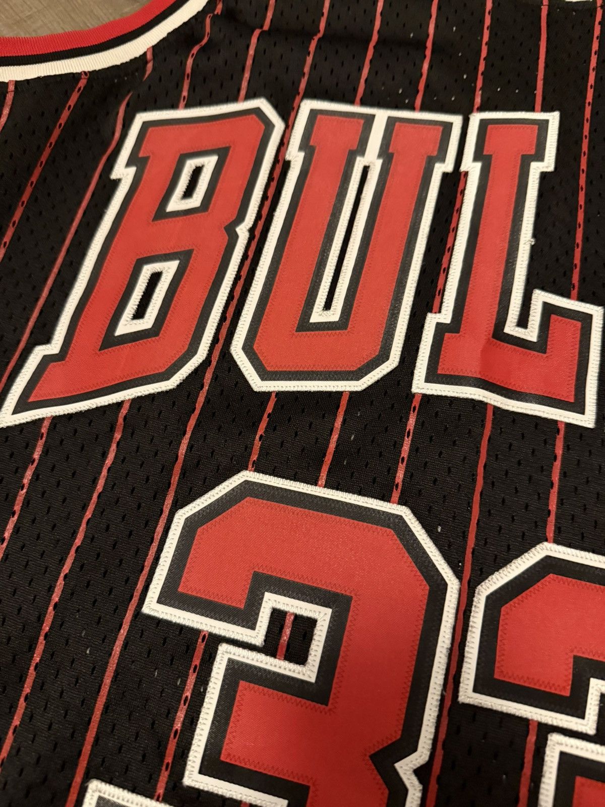 Mitchell & Ness Bulls jersey Size US M / EU 48-50 / 2 - 4 Thumbnail