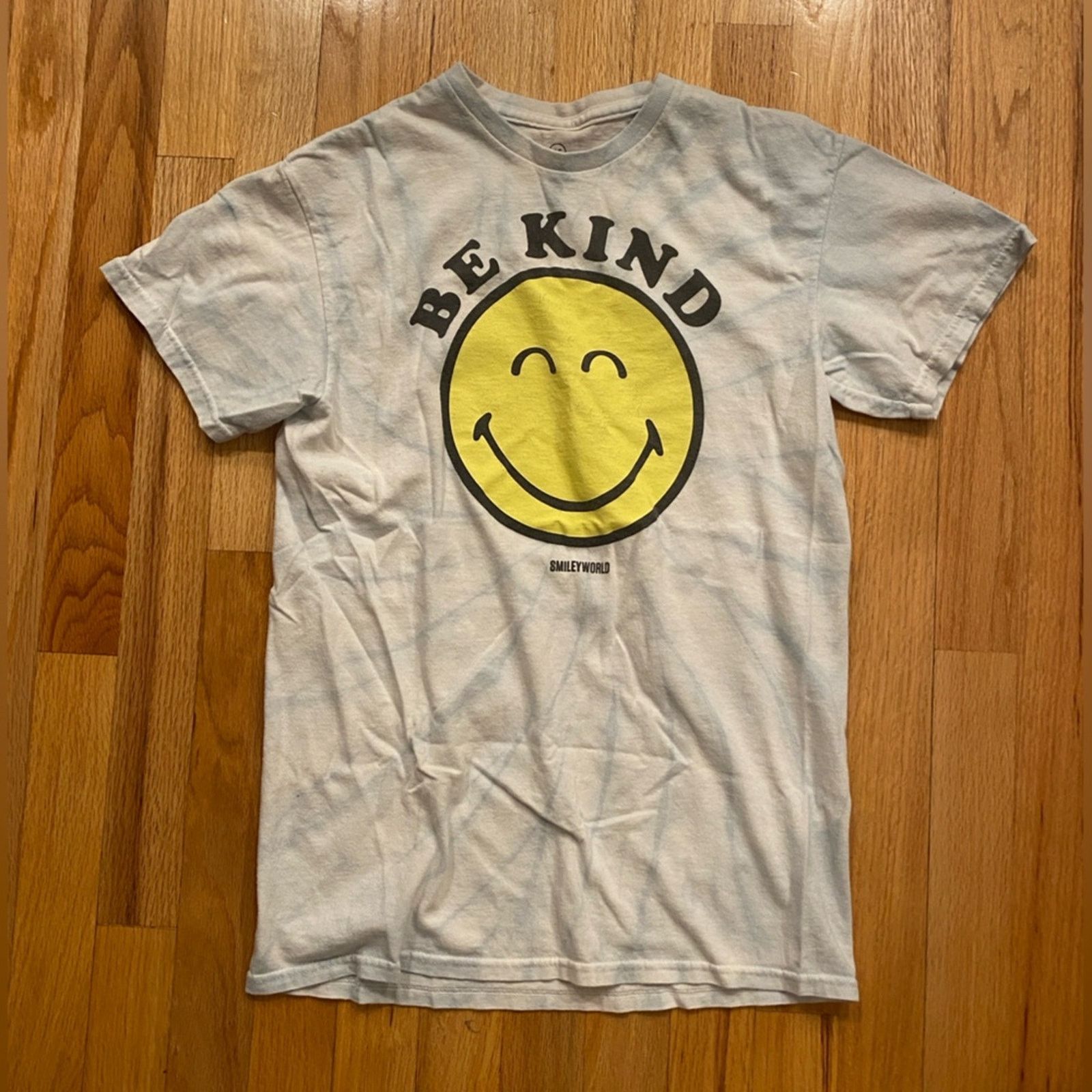 Urban Outfitters Be Kind Smiley World Woman T-Shirt - Light Blue Tie-Dye Size S / US 4 / IT 40 - 1 Thumbnail