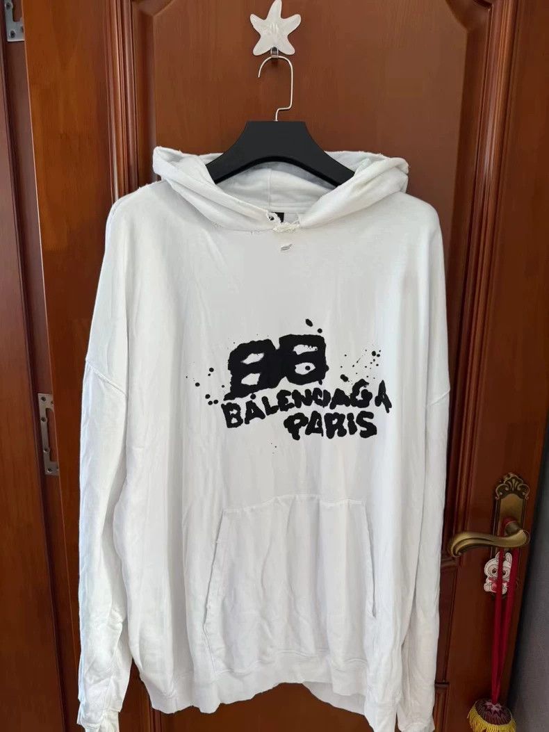 Balenciaga Balenciaga Splash-ink logo sweater Size US S / EU 44-46 / 1 - 1 Thumbnail