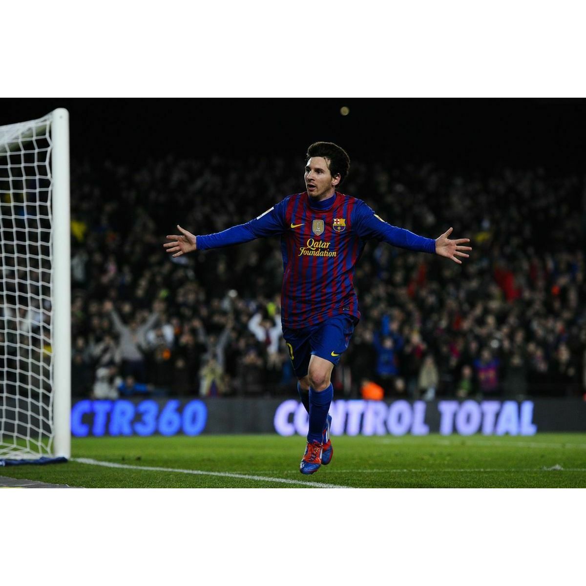 Nike Messi Barcelona 2011 2012 Long Sleeve Soccer Jersey Shirt L Size US L / EU 52-54 / 3 - 9 Thumbnail
