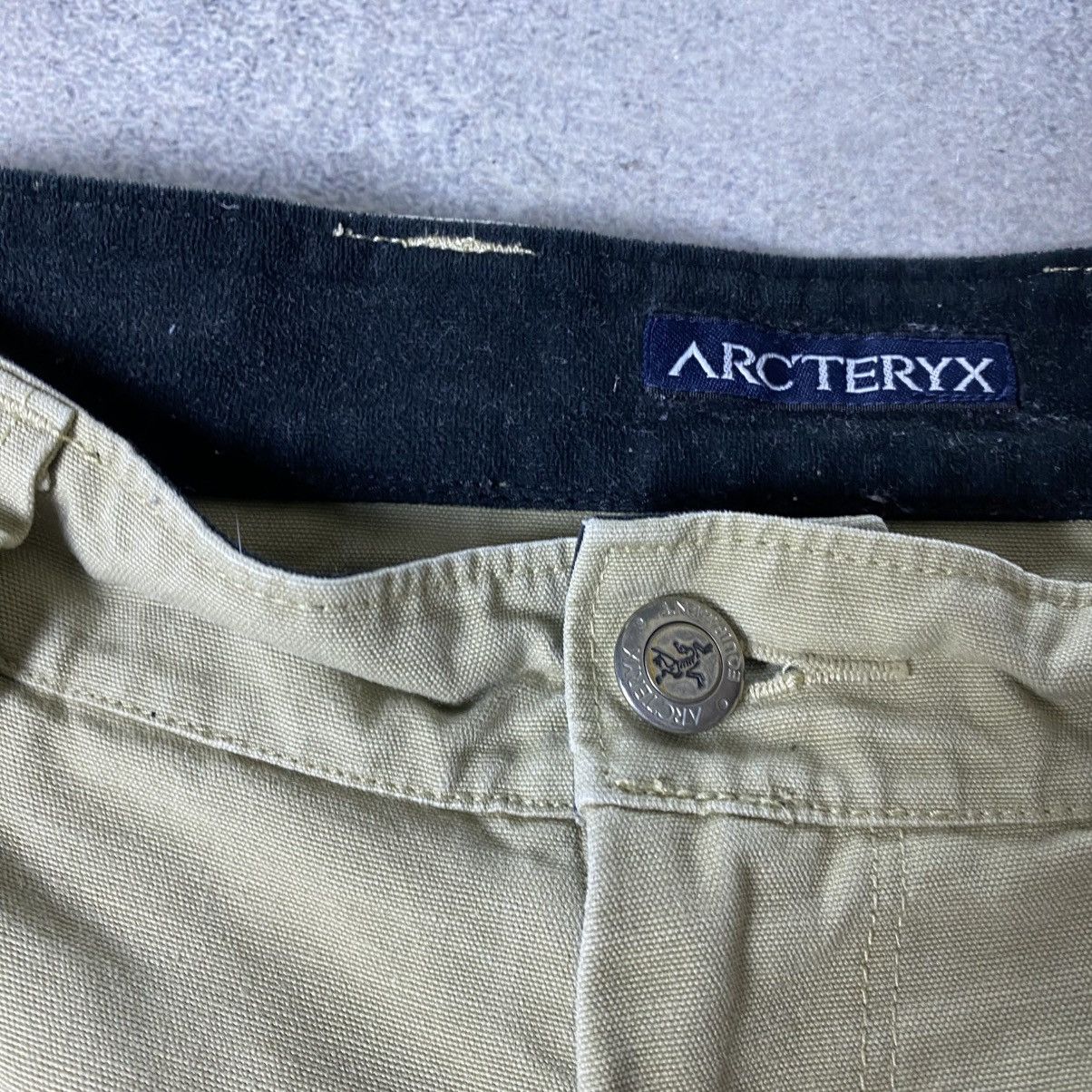 Arc'teryx Vintage Arc’teryx Shorts Size US 32 / EU 48 - 5 Thumbnail